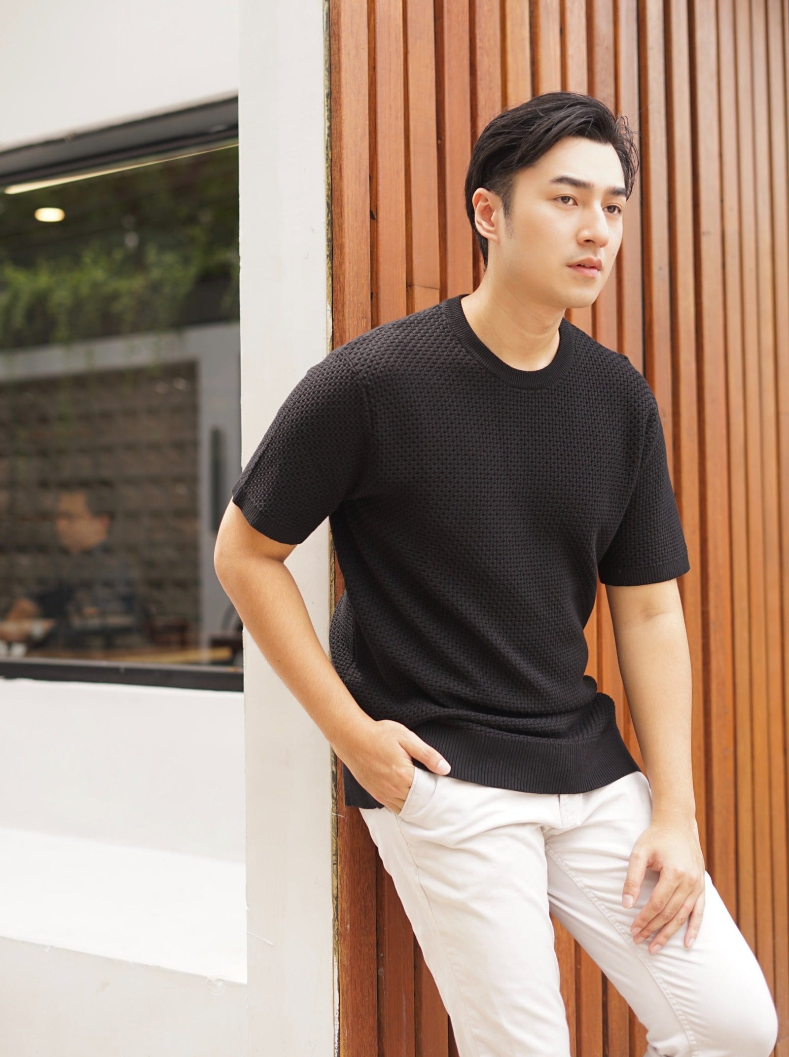 Koleksi Knit Shirt Pria yang Versatile & Nyaman untuk Sehari-Hari