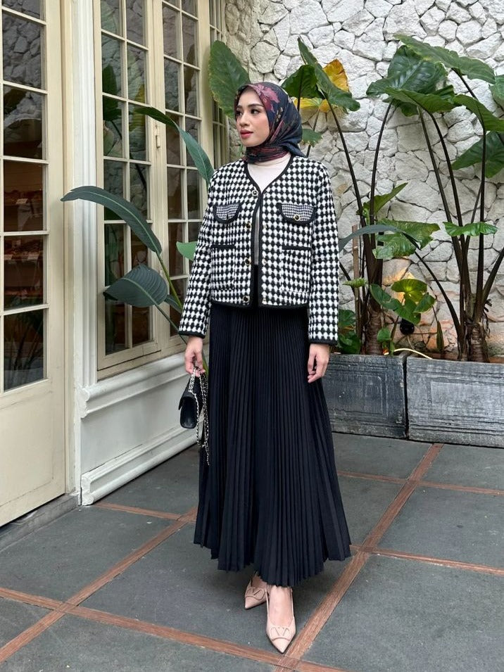 OOTD Rok Plisket yang Bisa Kamu Pakai ke Mana Aja