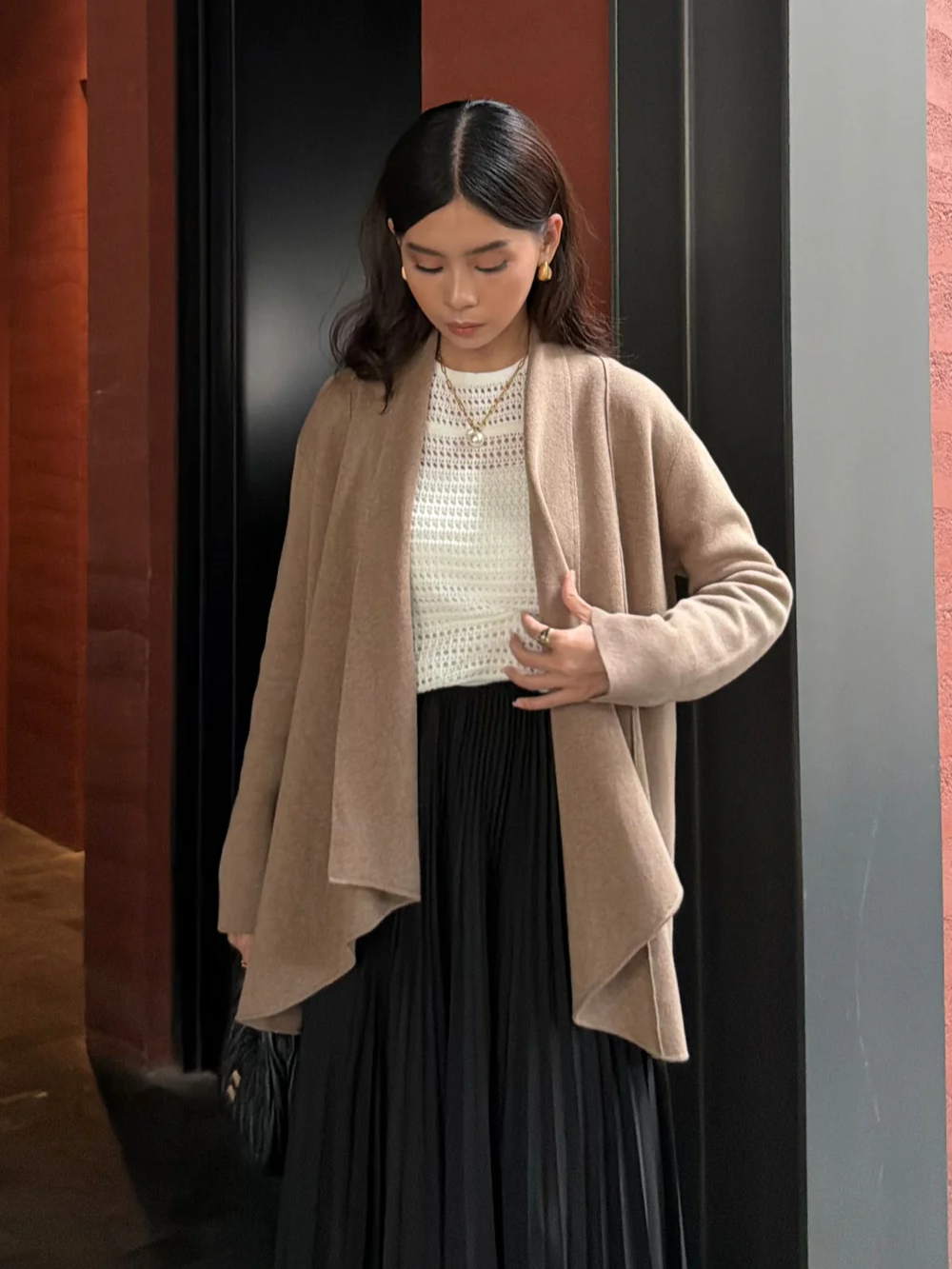 Outfit “Anti Salah” Buat Cuaca yang Lagi Gak Menentu