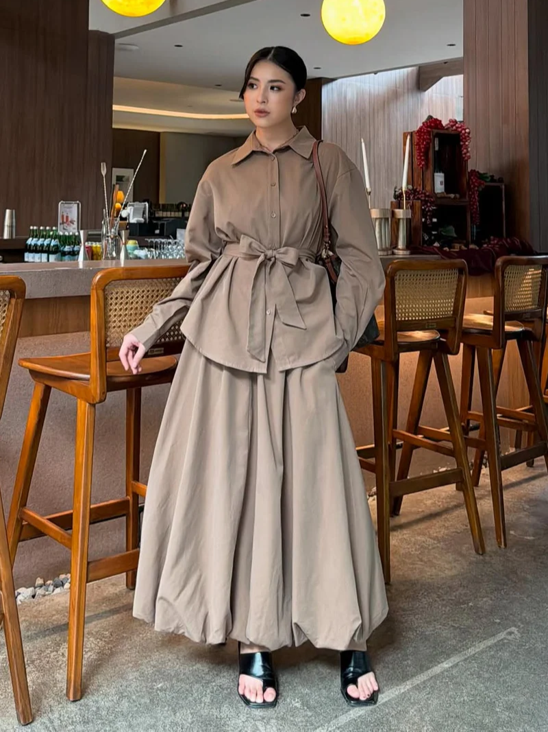 Ide Outfit ke Bandara untuk Wanita, Nyaman dan Elegan