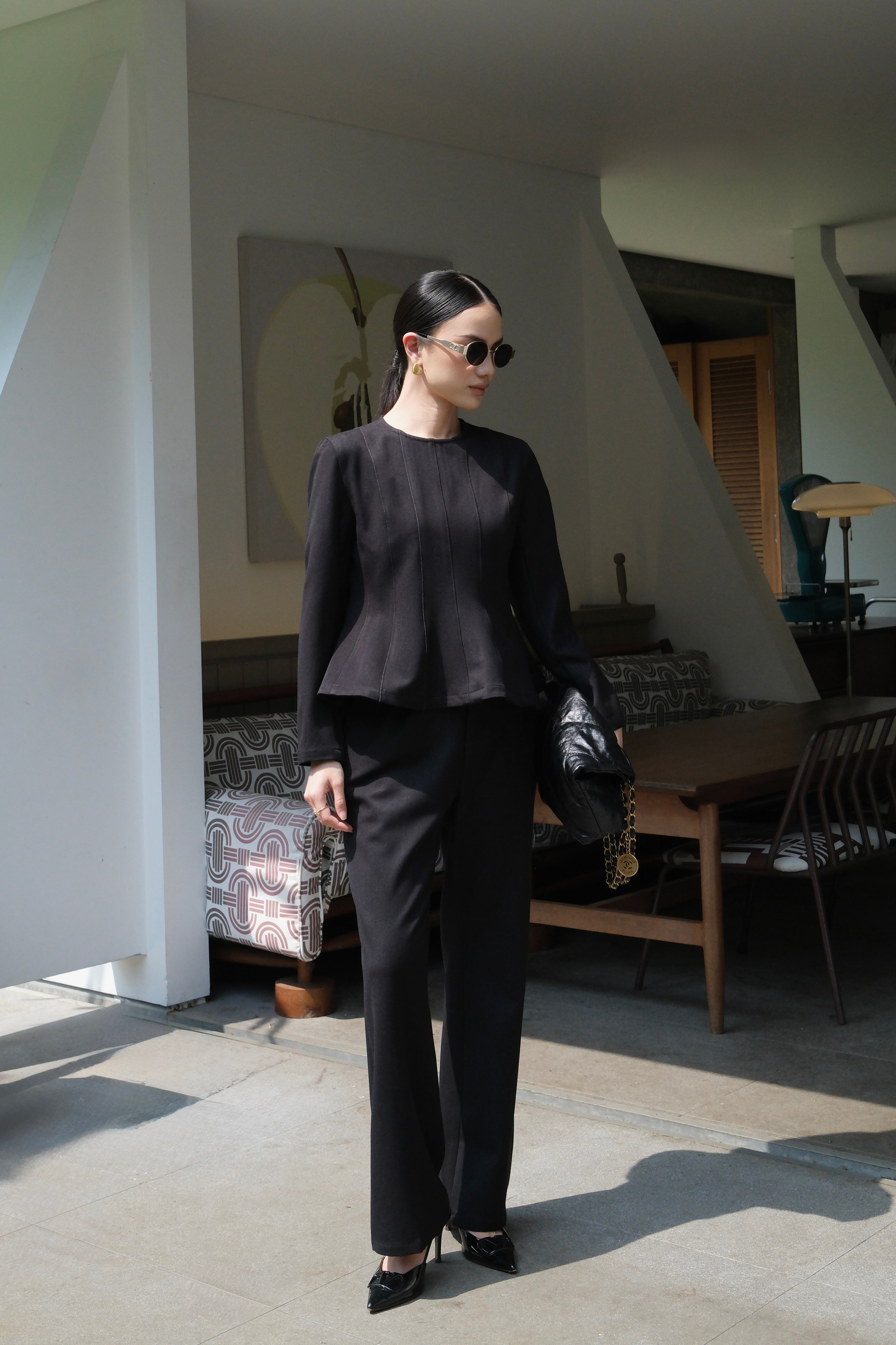 Tailored Set - One Set Atasan Garis Vertikal & Celana Highwaist Wanita Elegant Look