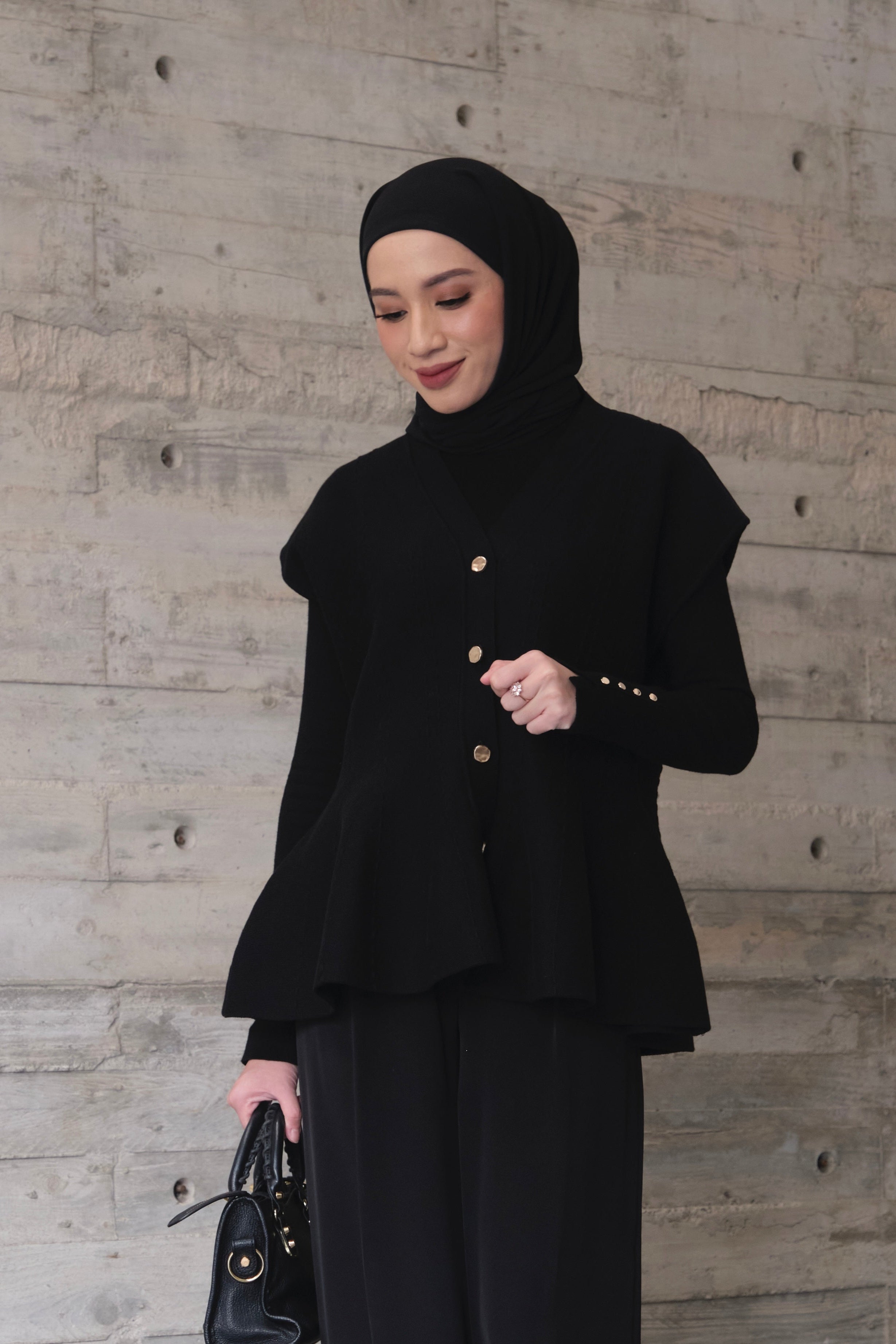 Cheer Vest - Rompi Rajut Wanita Bahan Knit Lengan Putung