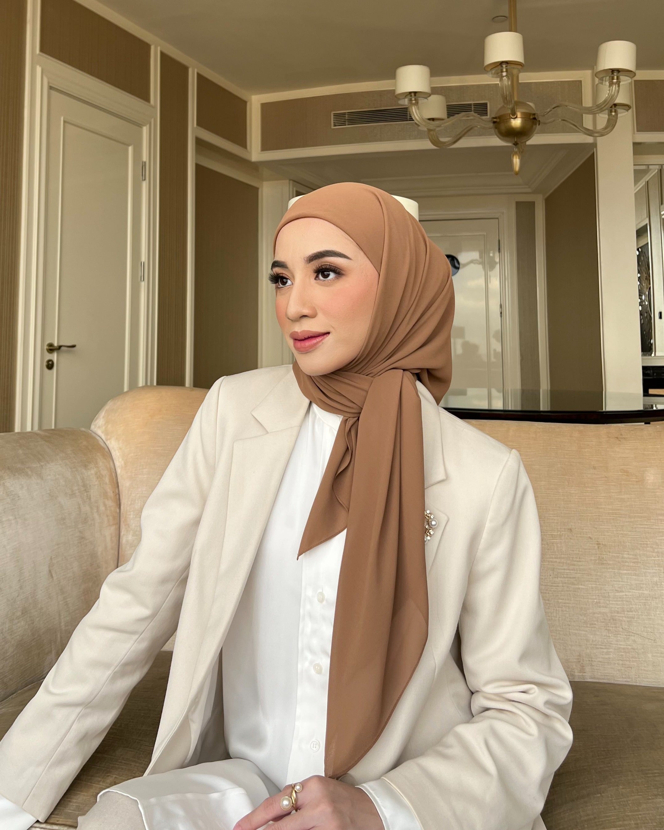 Mega Inner Square - Hijab Segi Empat Instan Polos