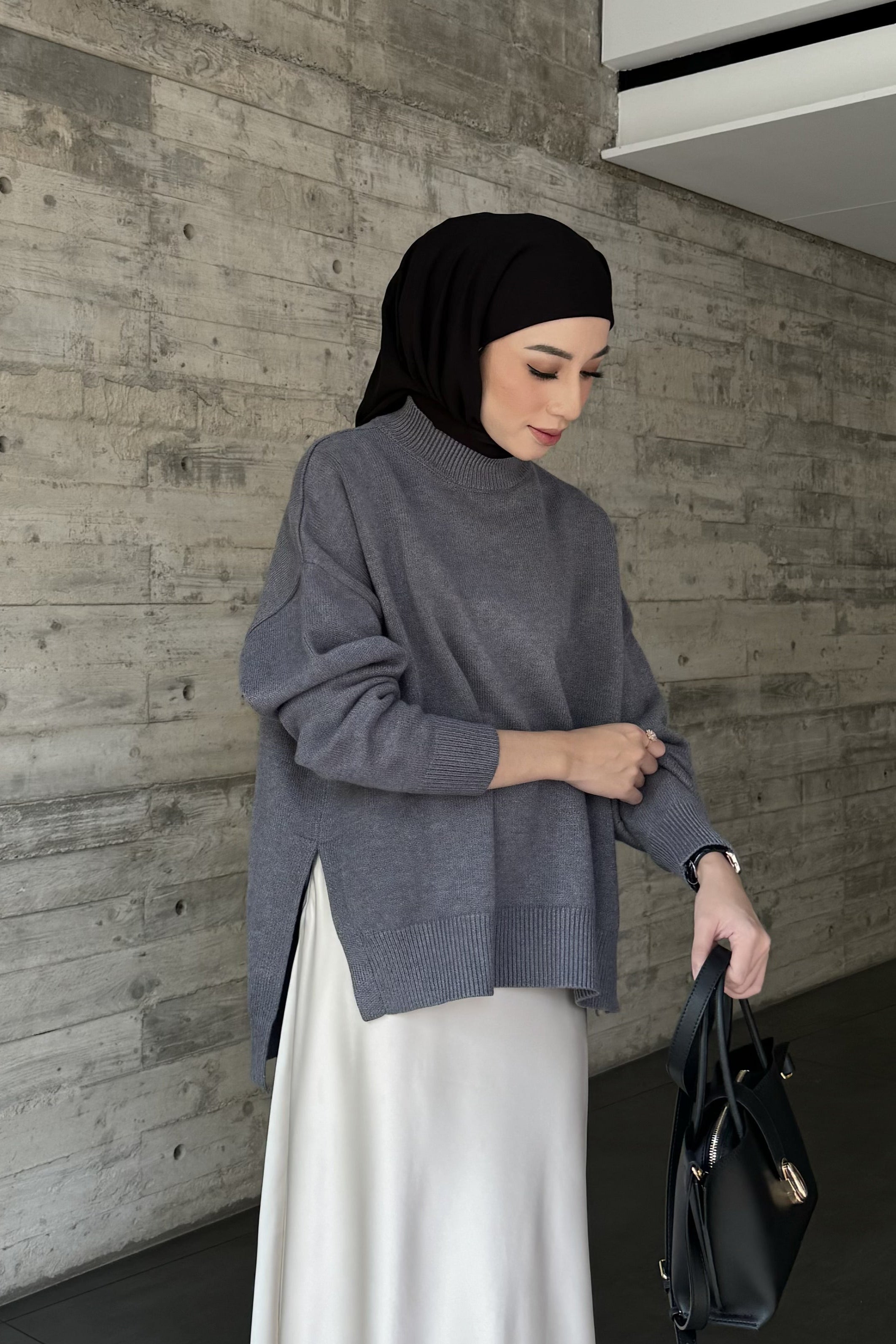 Esmee Sweater - Atasan Wanita Simple Polos Oversized