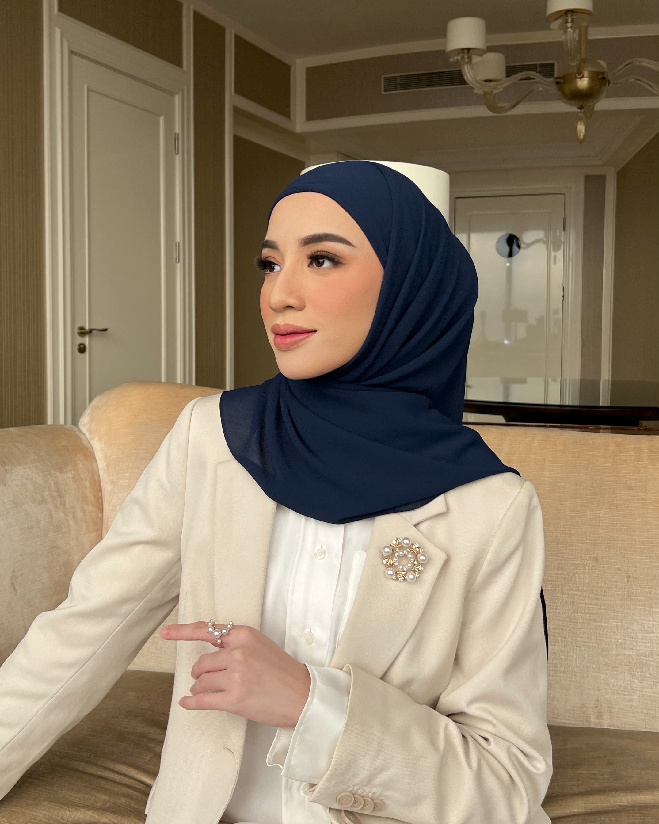 Mega Inner Square - Hijab Segi Empat Instan Polos