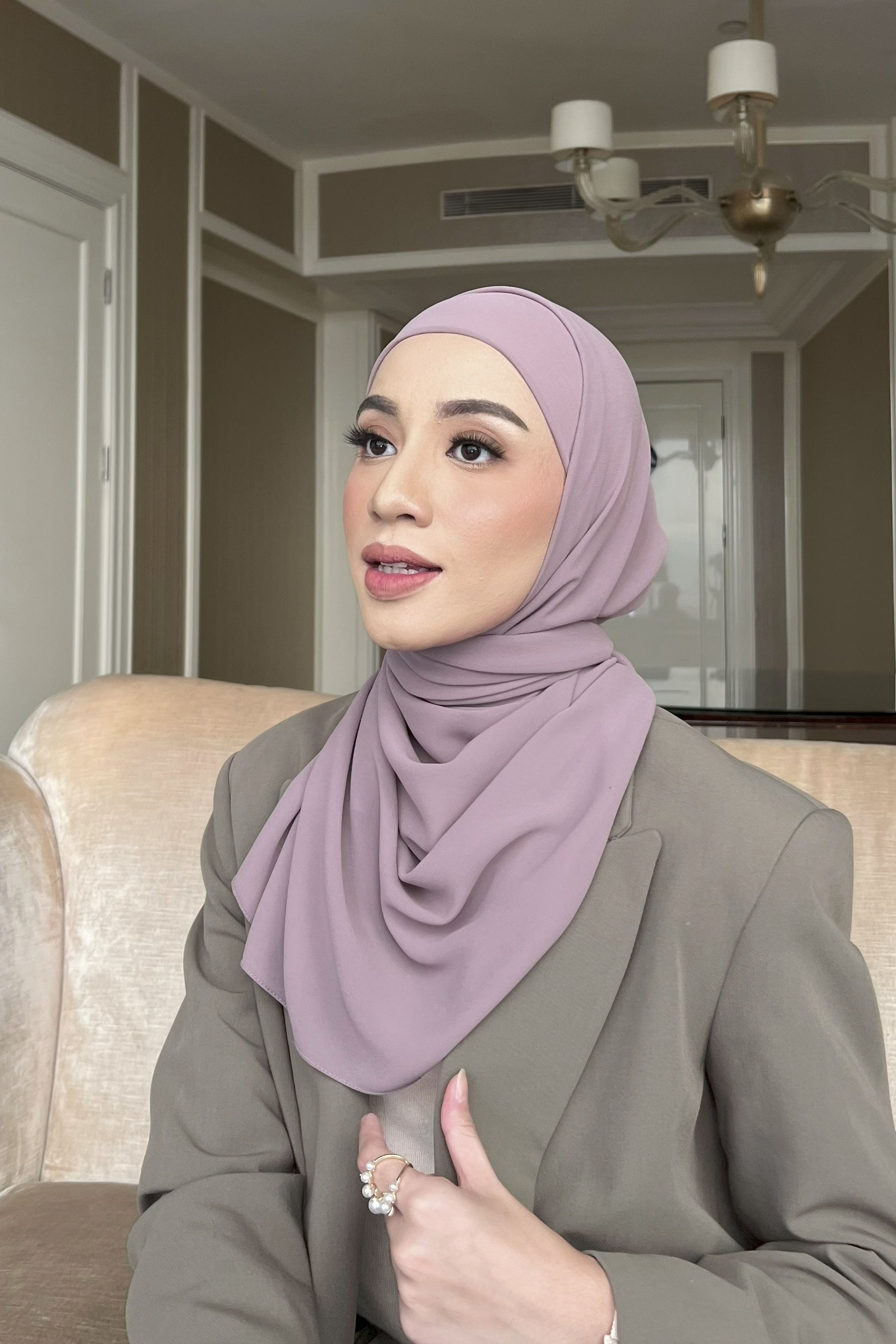 Mega Inner Shawl - Hijab Stylish Bahan Cerruty Premium