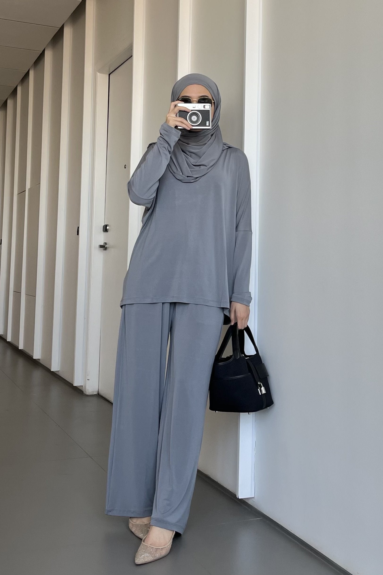 Yura Set - One Set Hijab Blouse Celana Bahan Jersey Premium