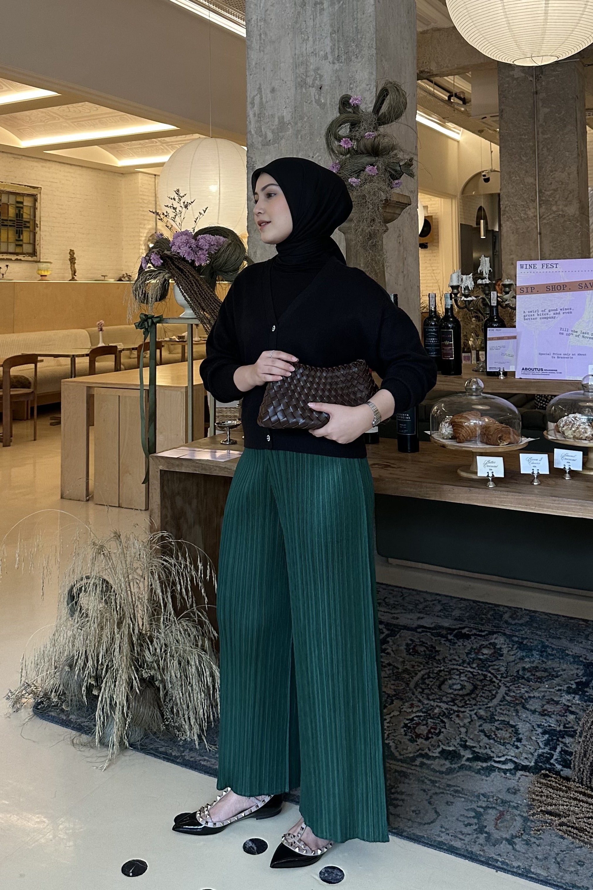 Clout Pleats Pants - Bawahan Wanita Bahan Pleats Premium HQ