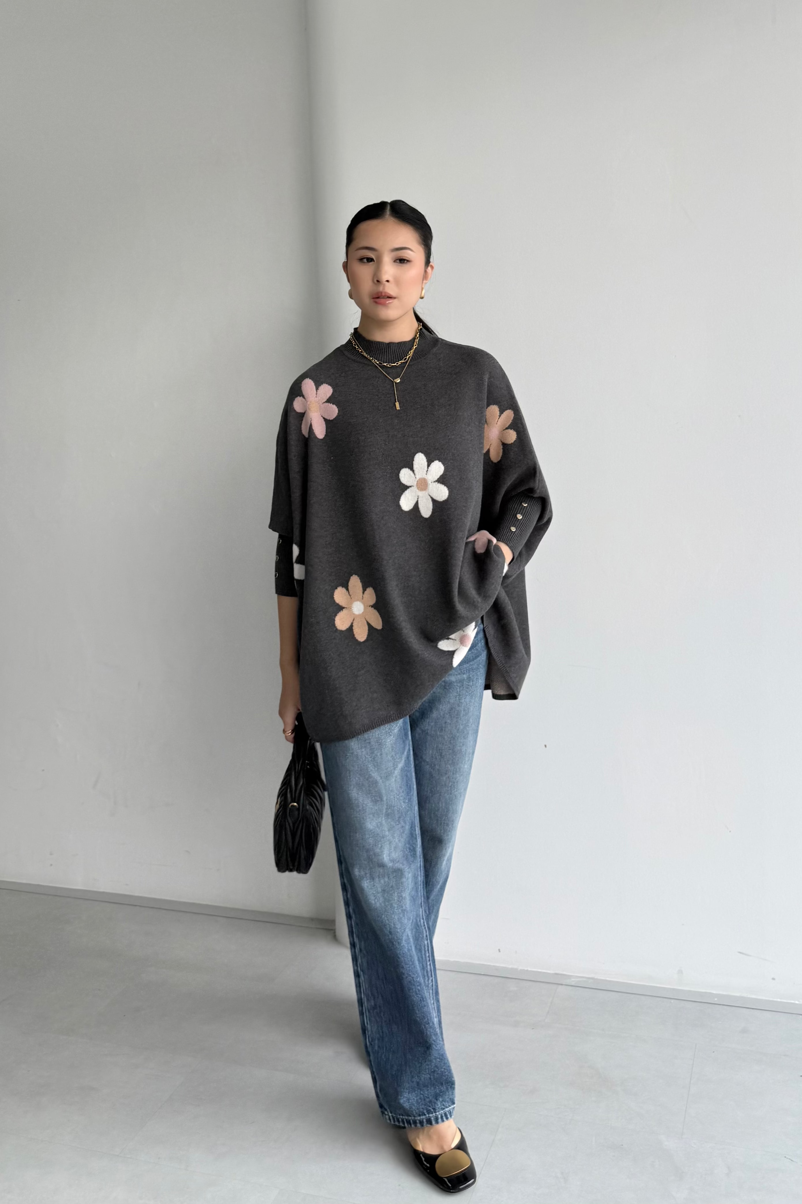 Kate Blossom Sweater - Sweater Wanita Motif Bunga