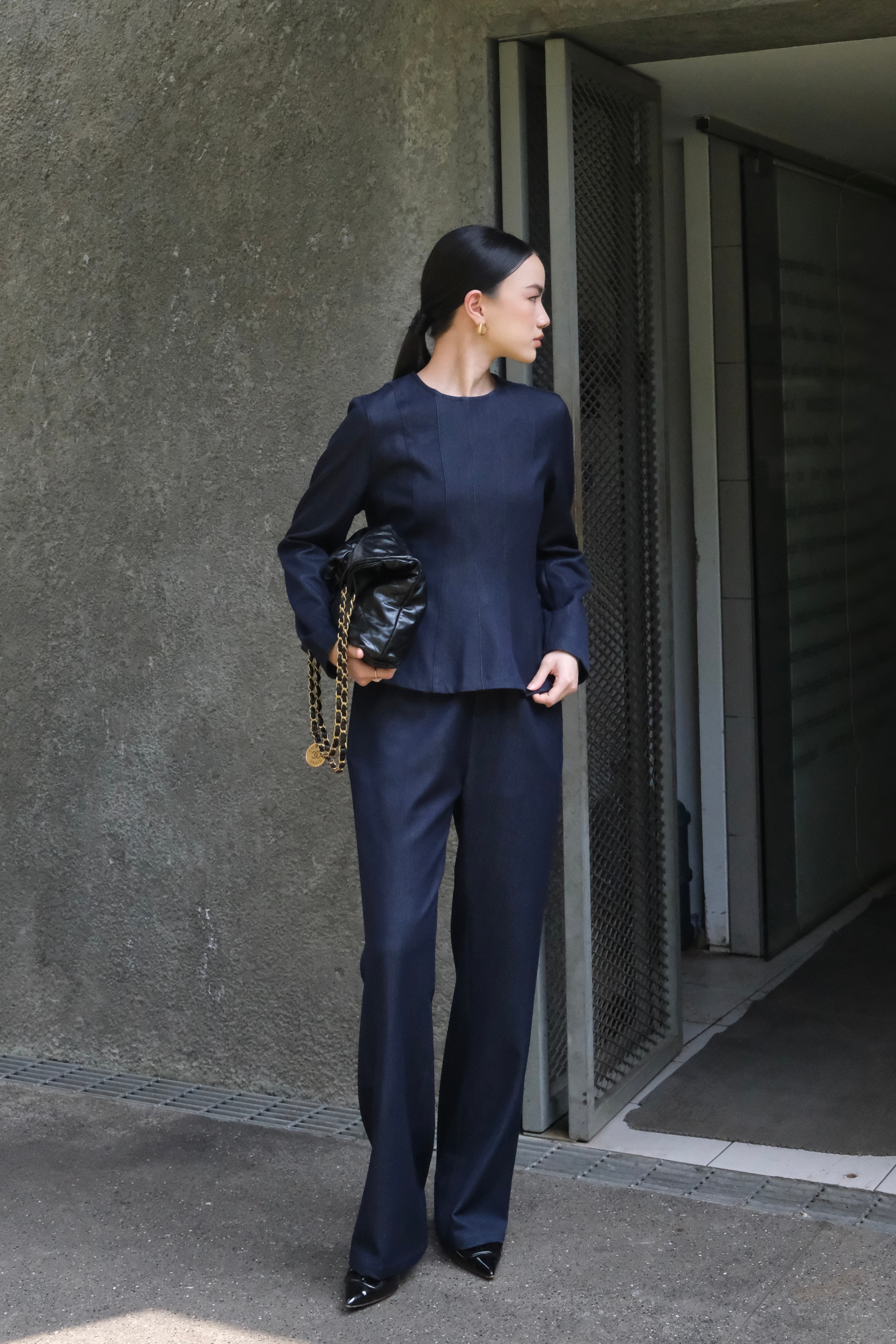 Tailored Set - One Set Atasan Garis Vertikal & Celana Highwaist Wanita Elegant Look