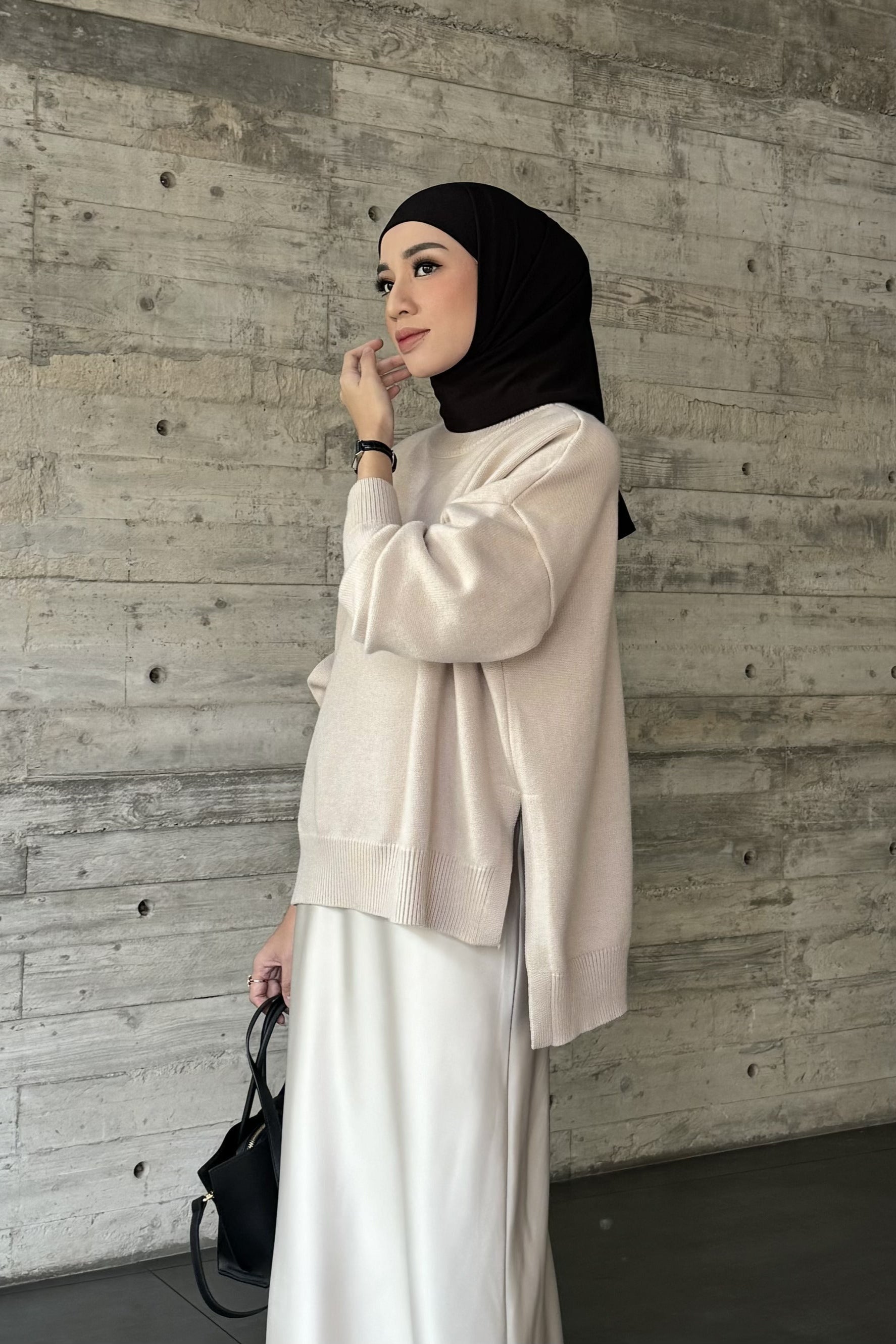 Esmee Sweater - Atasan Wanita Simple Polos Oversized