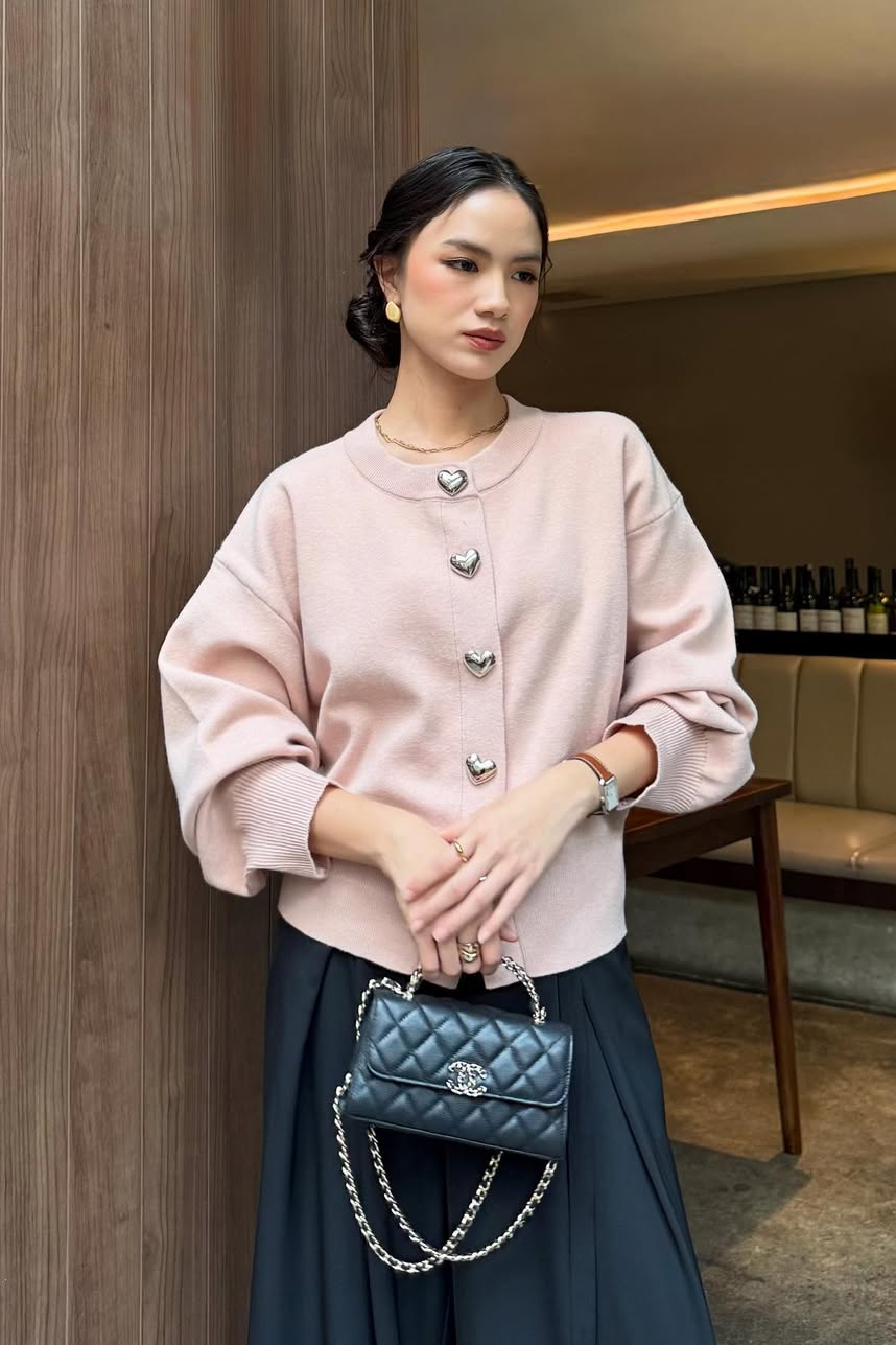 Love Button Cardy - Cardigan Knit Wanita Lembut Berkancing Elegan