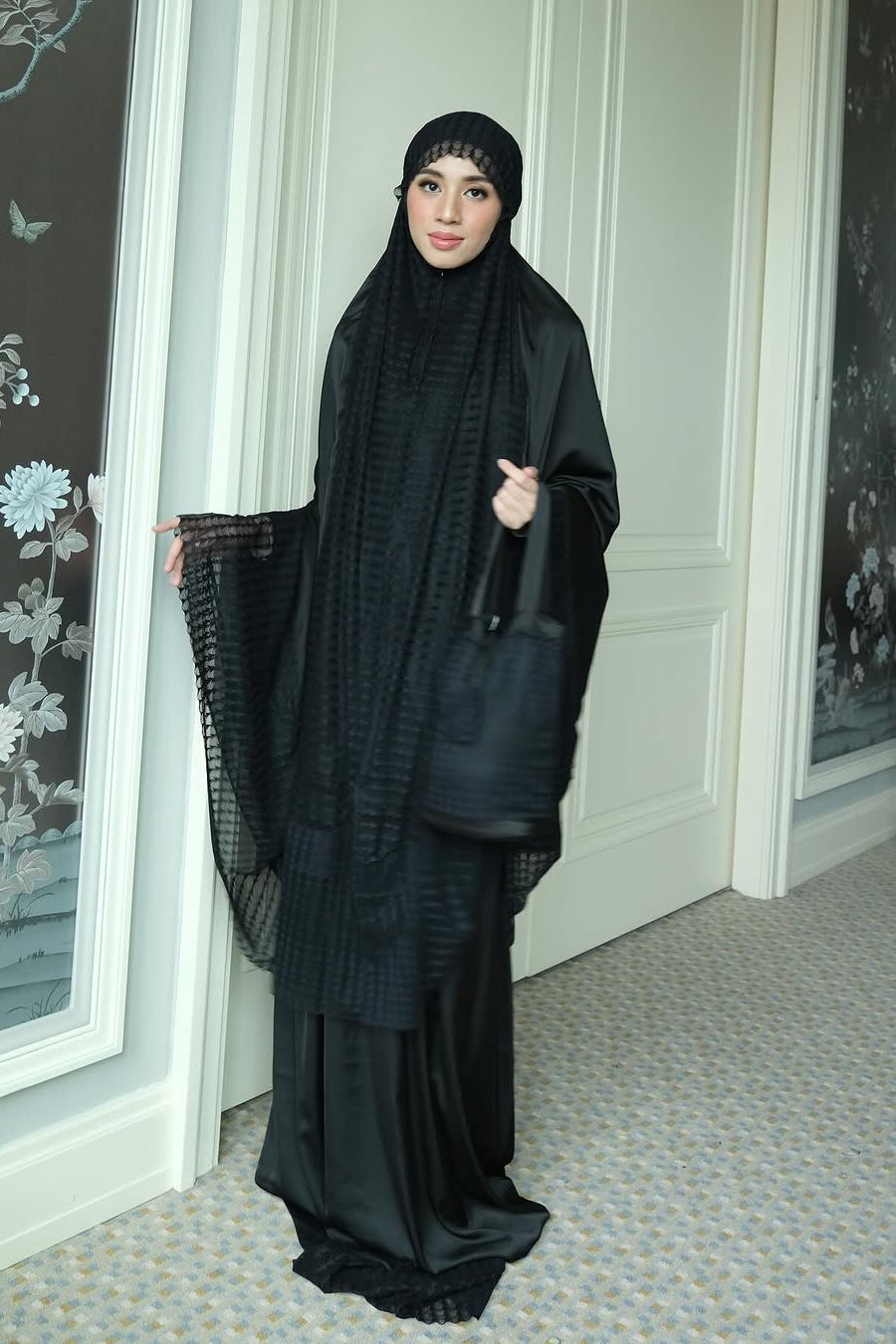 Zahra Mukena - Mukena Renda Bahan Armany Silk