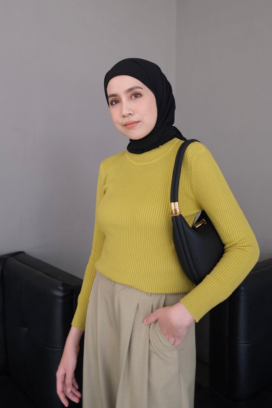 Inner Knit Plain - Dalaman Atasan Wanita Bahan Rajut