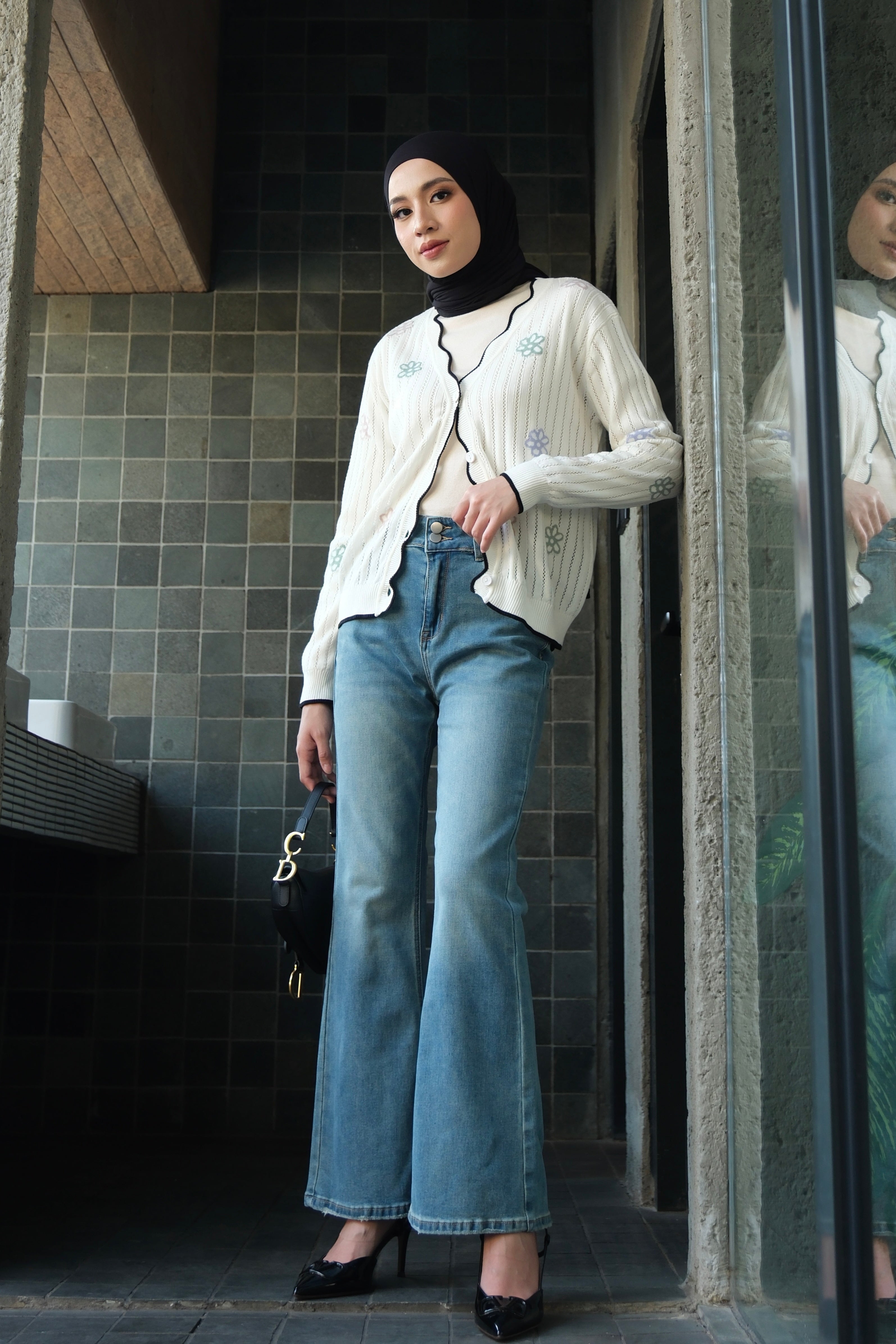 Flare Denim Jeans - Celana Denim Flare Wanita