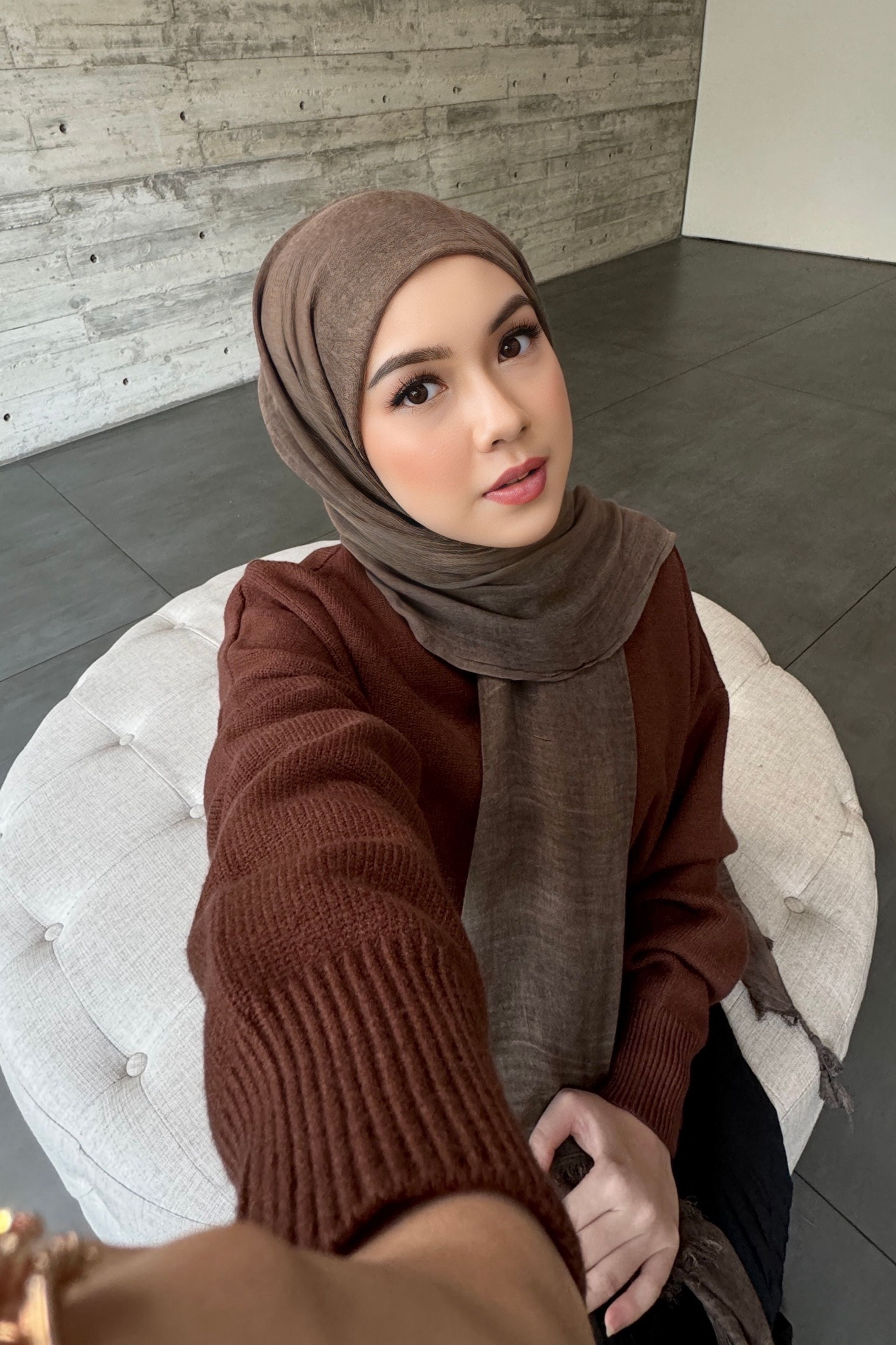 Yure Pashmina - Mocca - Hijab Pashmina Bahan GG Viscose - AC1520580