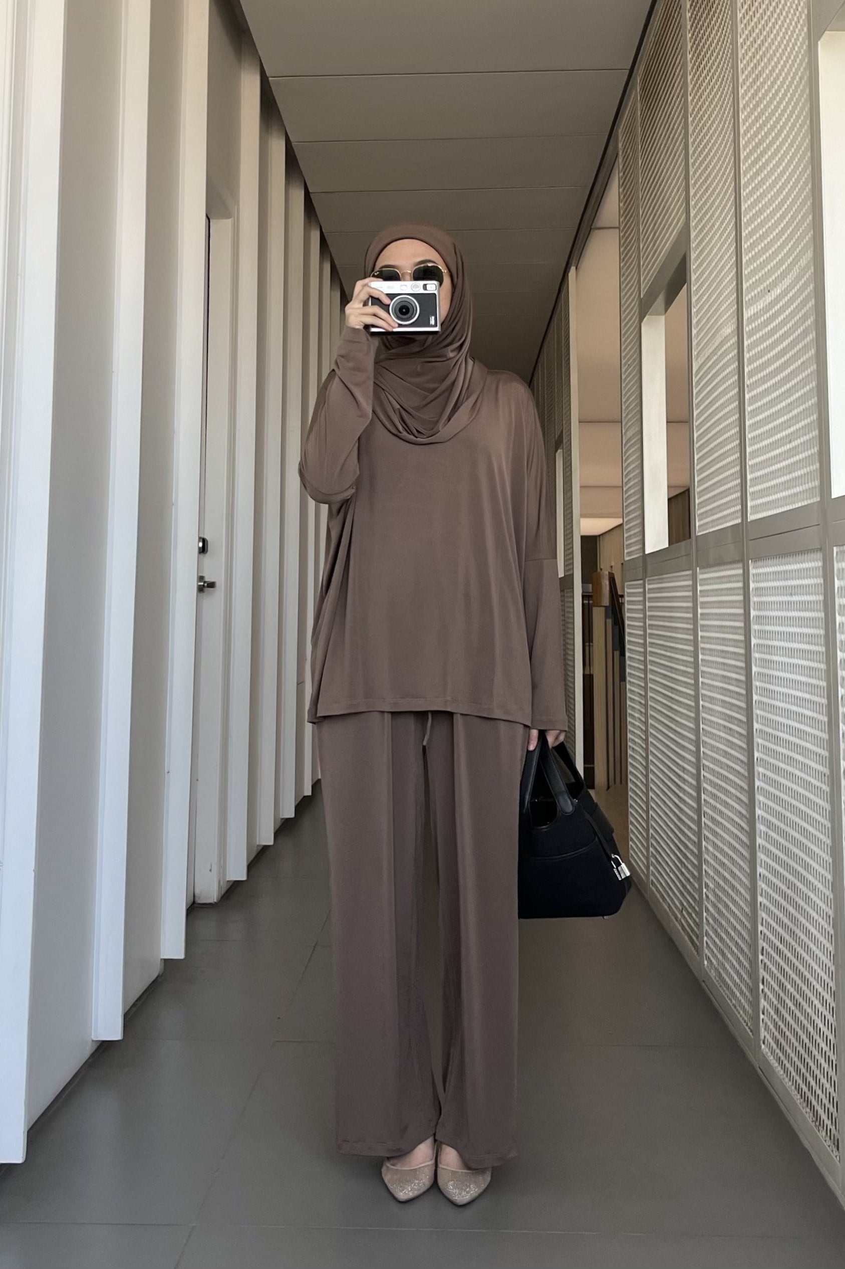 Yura Set - One Set Hijab Blouse Celana Bahan Jersey Premium