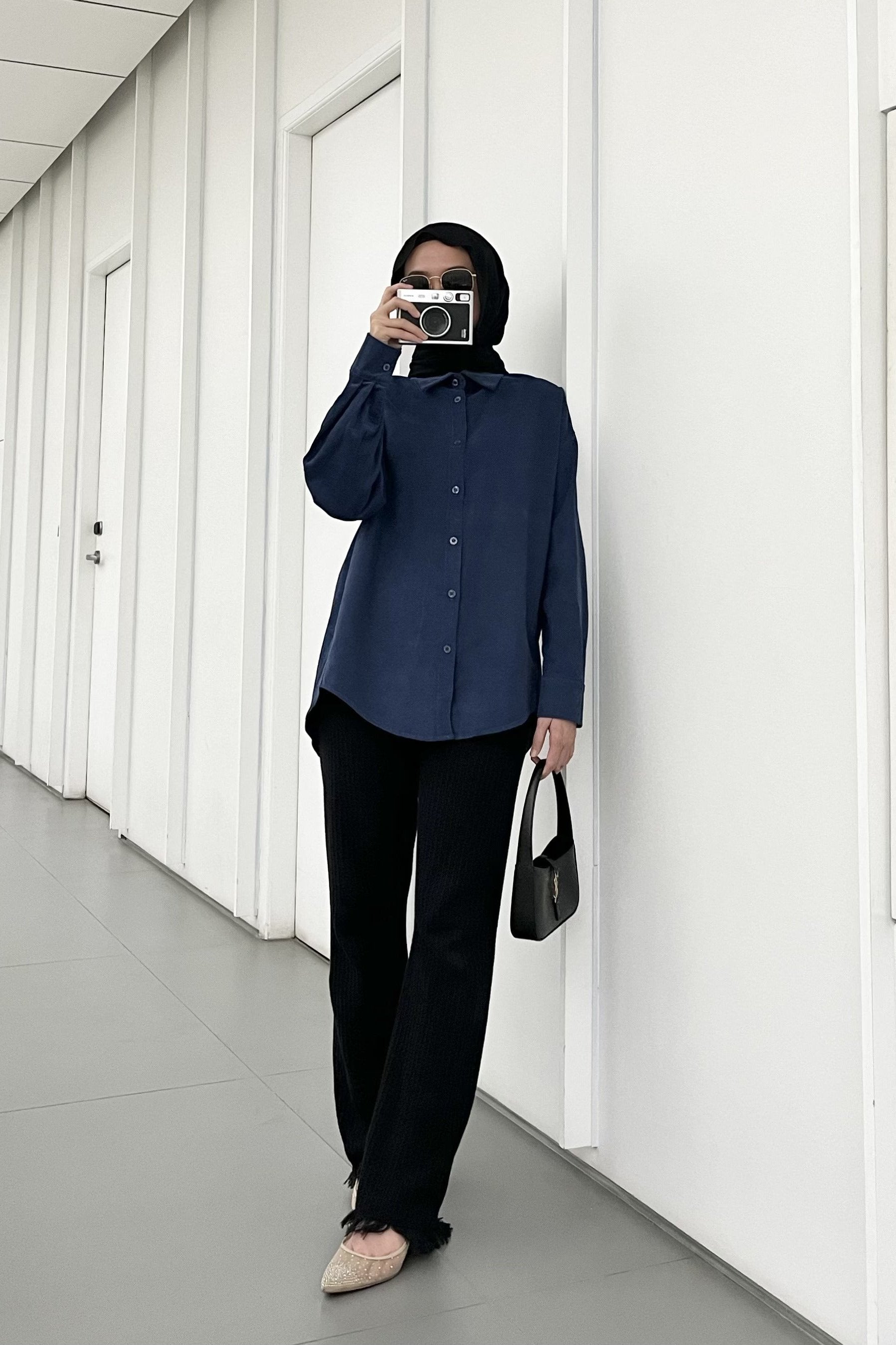 Lous Shirt - Kemeja Wanita Bahan Soft Corduroy Import Full kancing