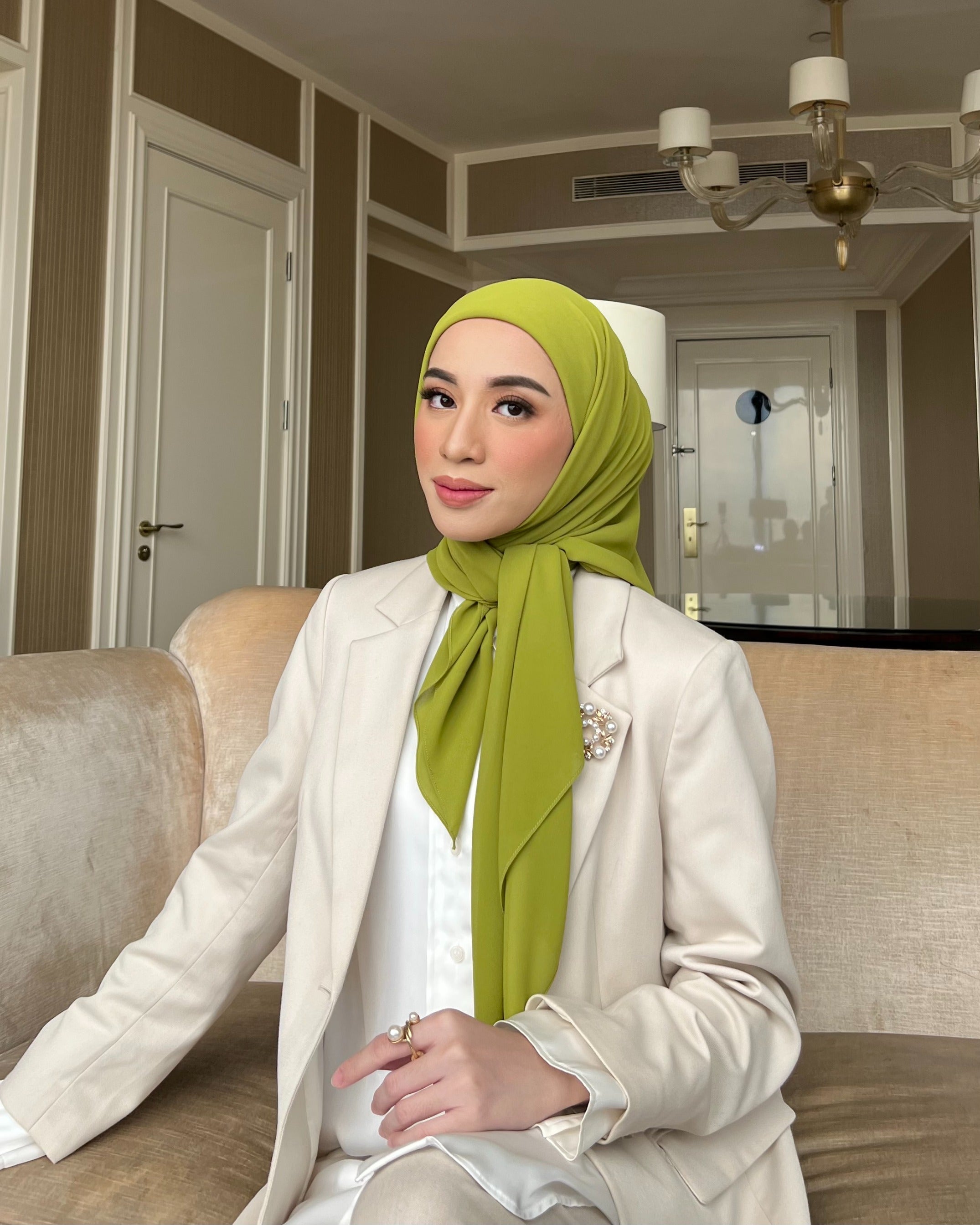 Mega Inner Square - Hijab Segi Empat Instan Polos