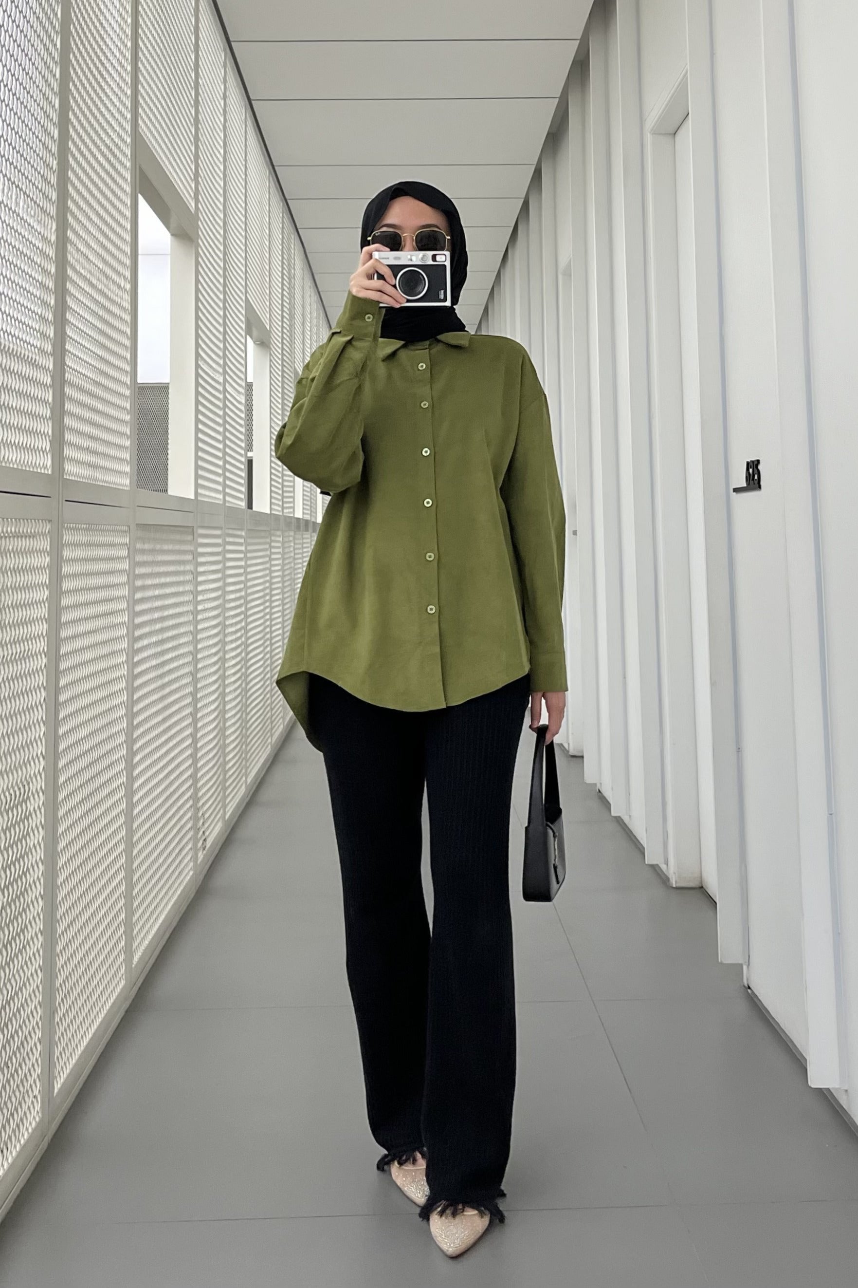 Lous Shirt - Kemeja Wanita Bahan Soft Corduroy Import Full kancing