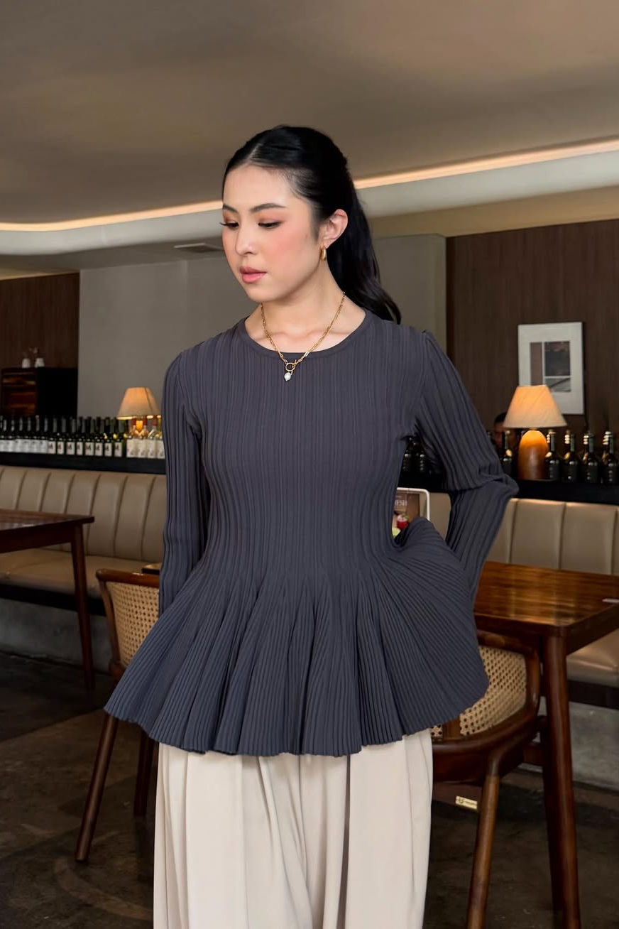 Peplum Basic Sweater - Sweater Wanita Basic Simple