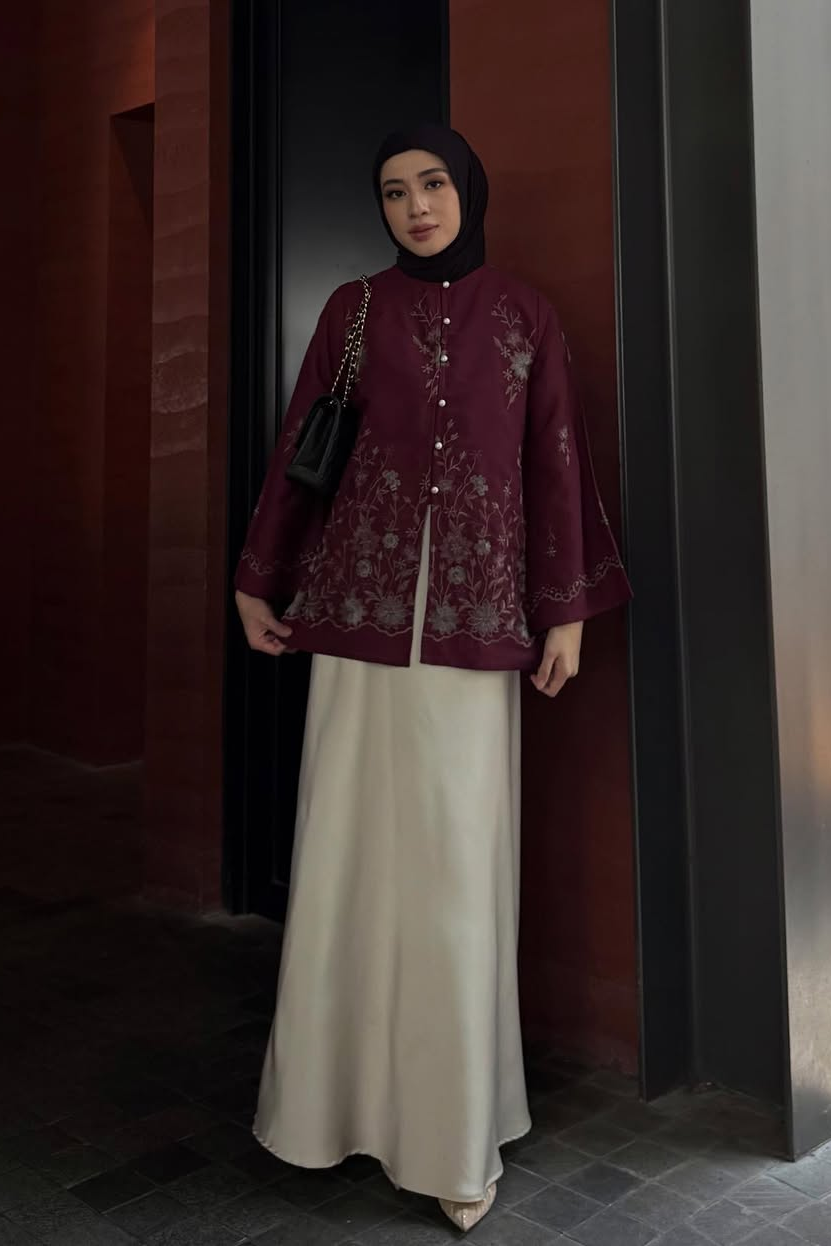 Rayana Blouse - Blouse Muslimah Mewah Motif Bunga Spesial Hari Raya