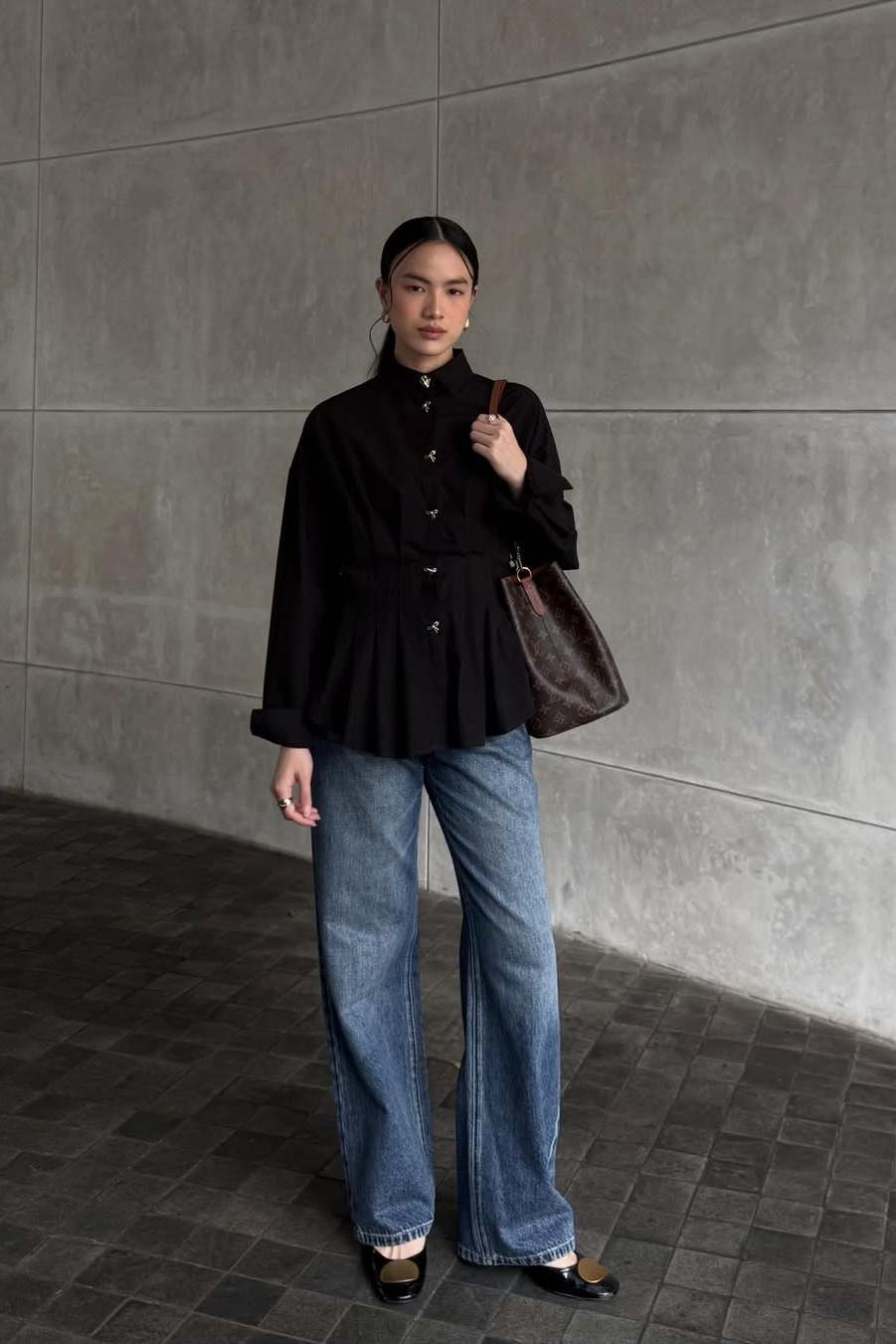 Ribbon Shirt - Kemeja Wanita Detail Pita Elegant Look Bahan Cotton