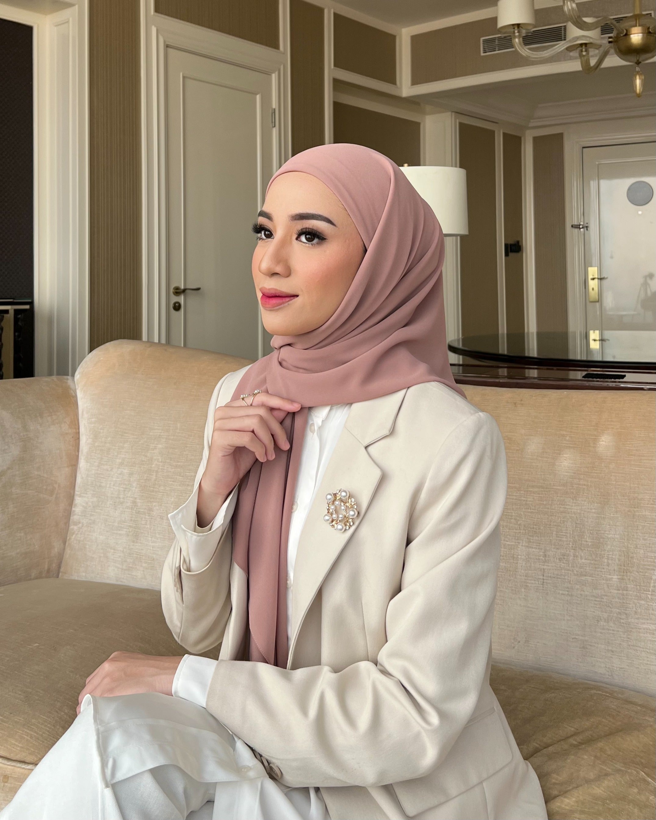 Mega Inner Square - Hijab Segi Empat Instan Polos