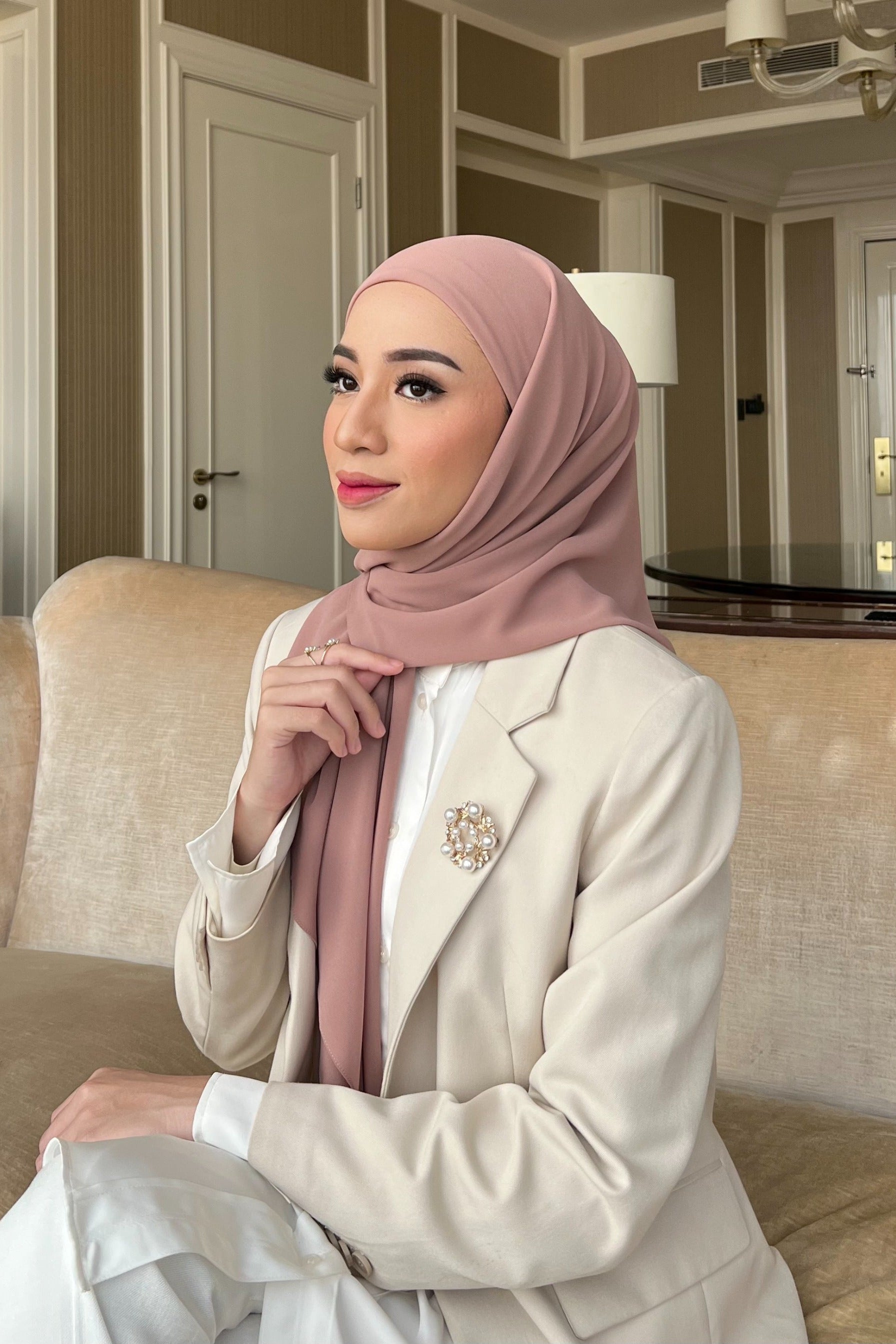 Mega Inner Square - Hijab Segi Empat Instan Polos