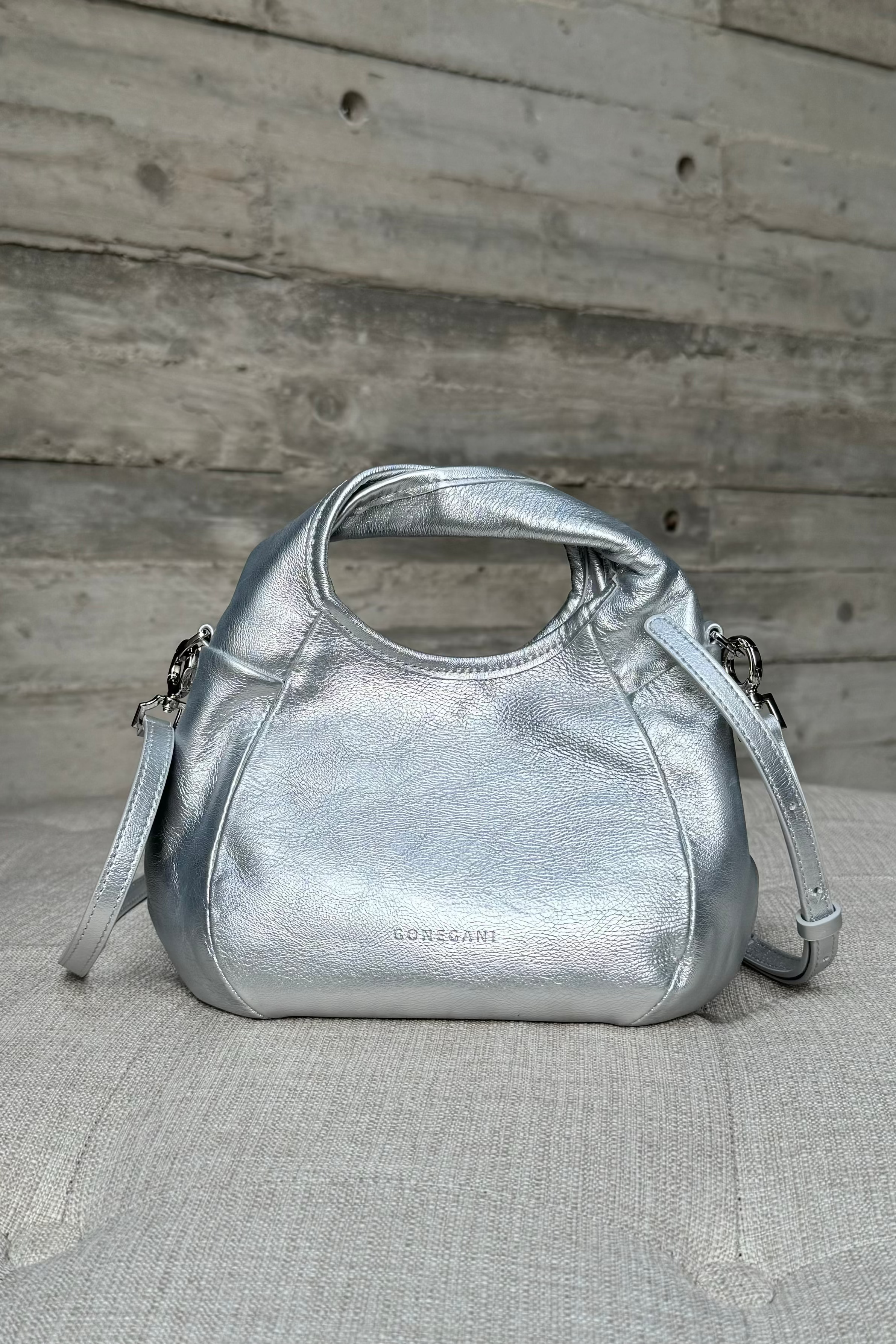 Hobo Twist Bag - Tas Mini Wanita Bahan Grain Leather