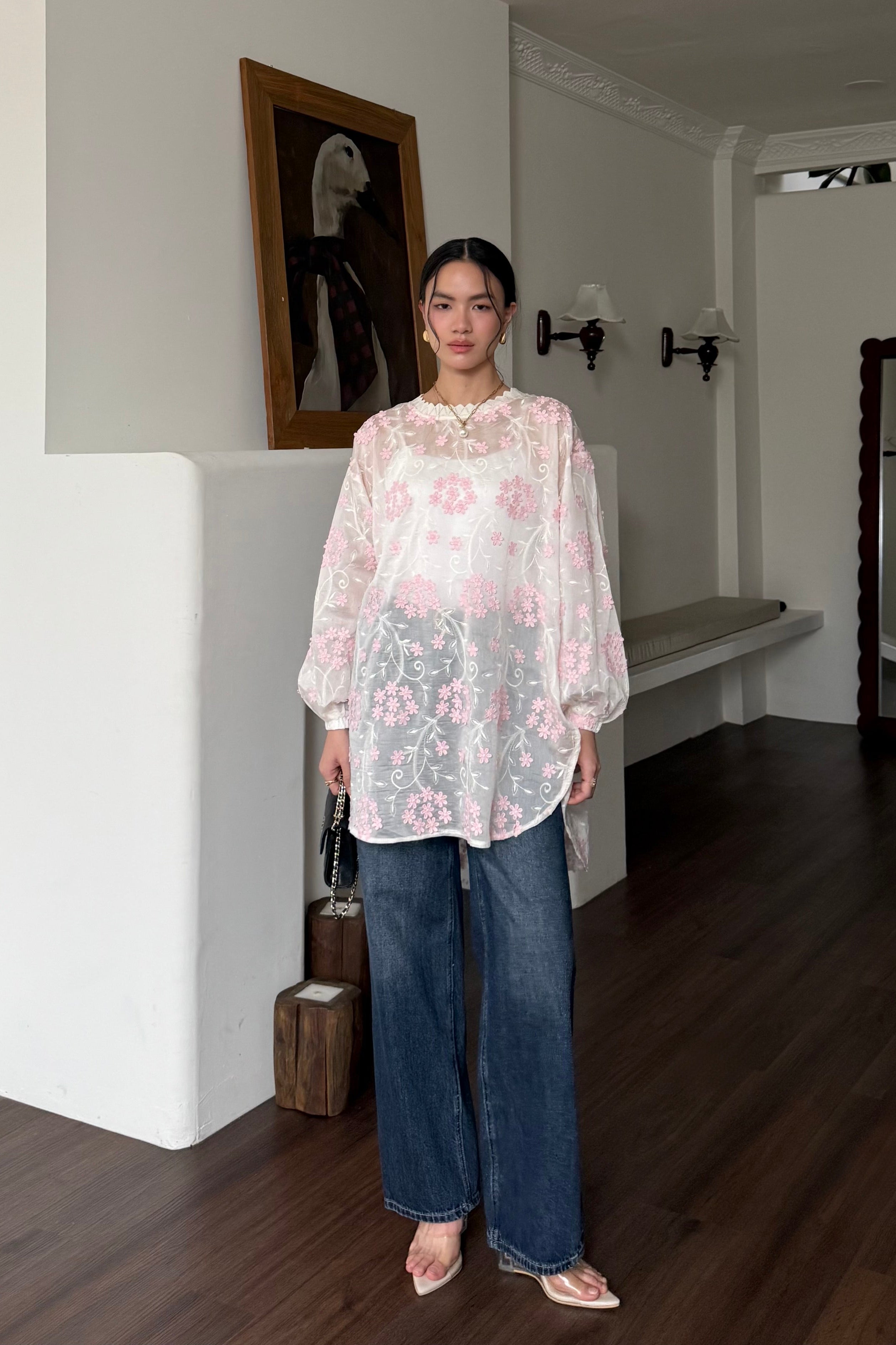 Bella Blouse - Blouse Wanita Detail Embroidery Cantik Mewah Menawan