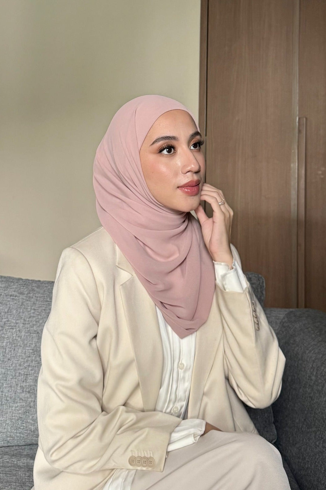Mega Inner Shawl - Hijab Stylish Bahan Cerruty Premium