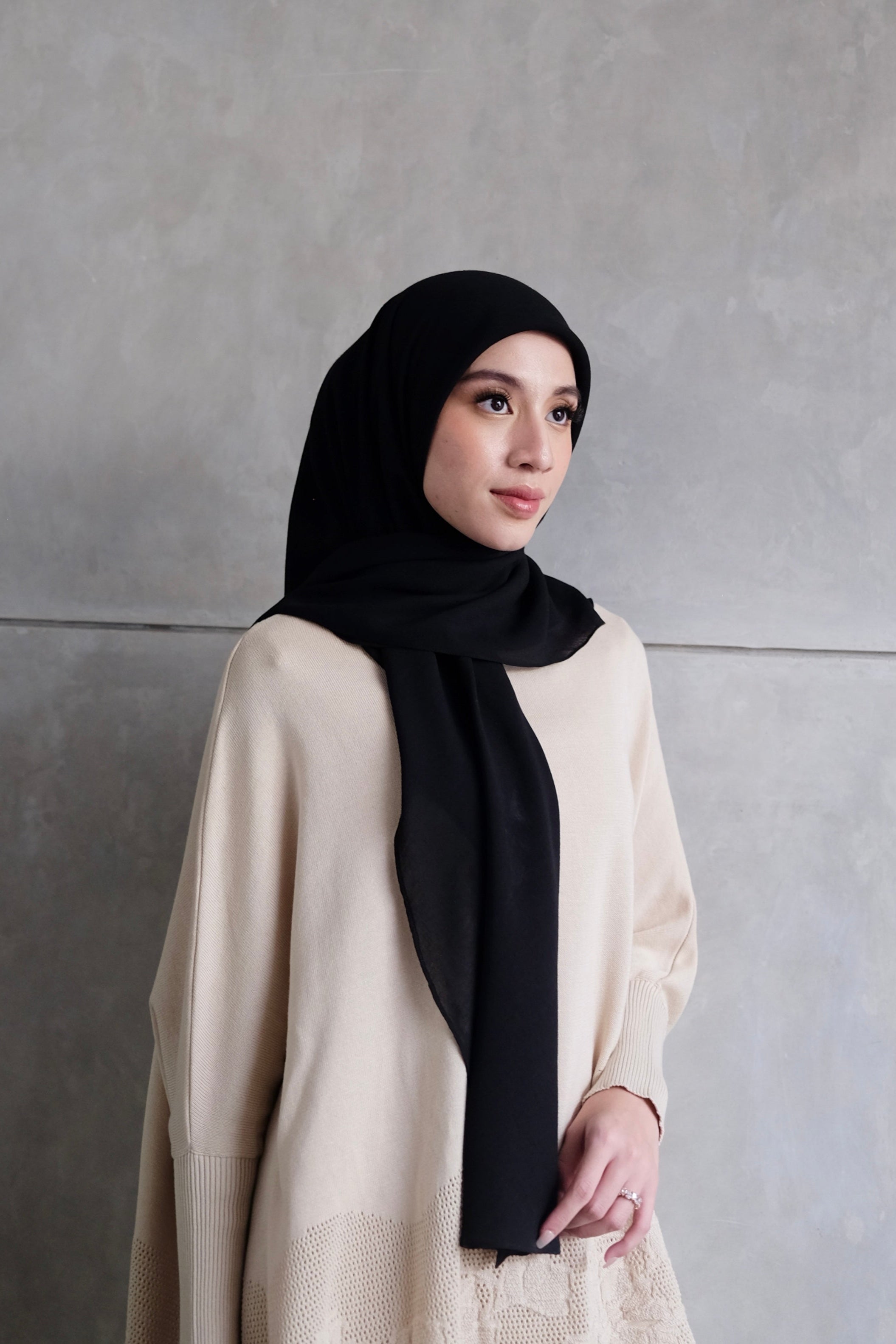 Hijab Square Oval Shawl - Hijab Pashmina Bahan Voal