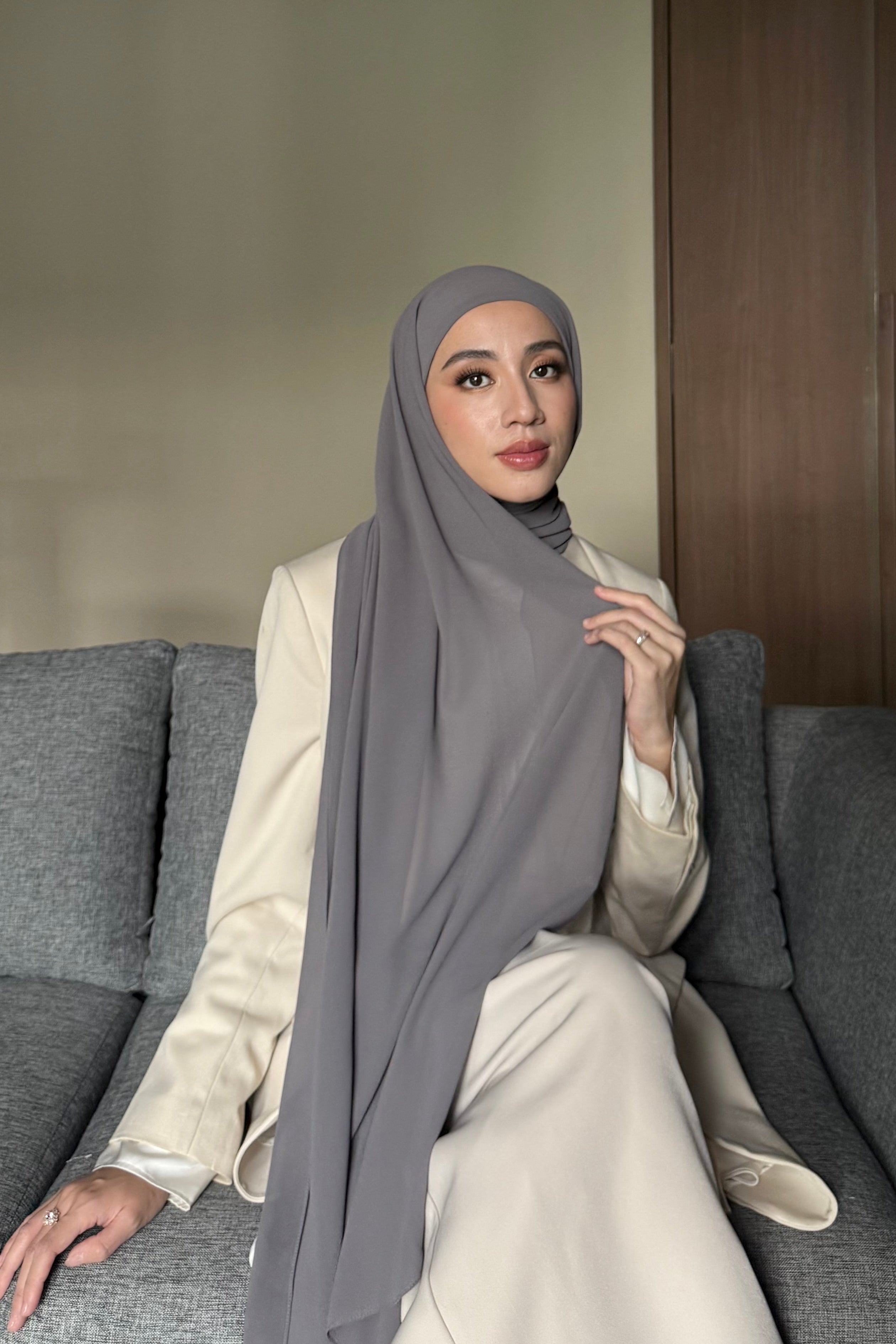 Mega Inner Shawl - Hijab Stylish Bahan Cerruty Premium