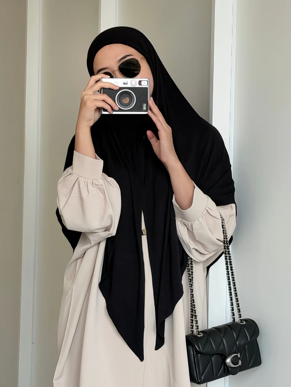 Berapa Banyak Hijab yang Idealnya Kamu Punya? Panduan Membangun Koleksi Hijab yang Efisien