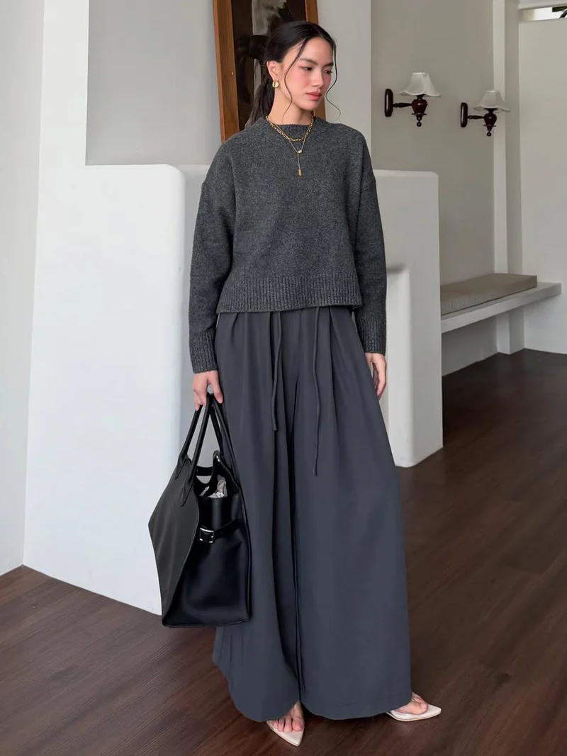 Trik Membuat Outfit Basic Jadi Lebih Menarik Tanpa Ribet