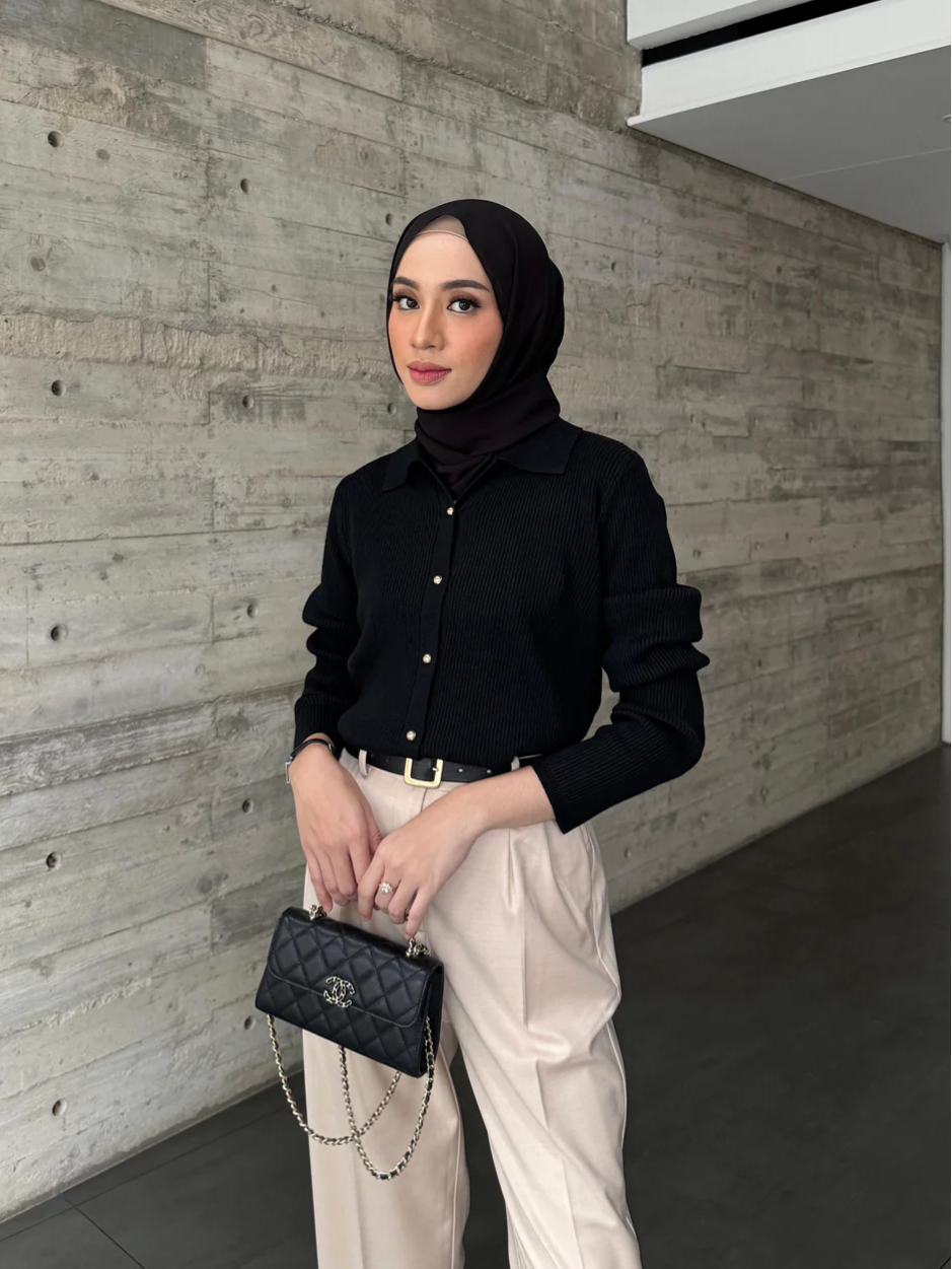 Referensi Outfit Bukber Simpel yang Mudah Disesuaikan dengan Gayamu