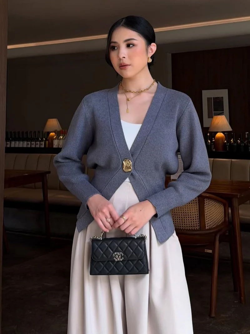 Warna Netral Selain Hitam Putih yang Mudah Dipadukan untuk Daily Outfit