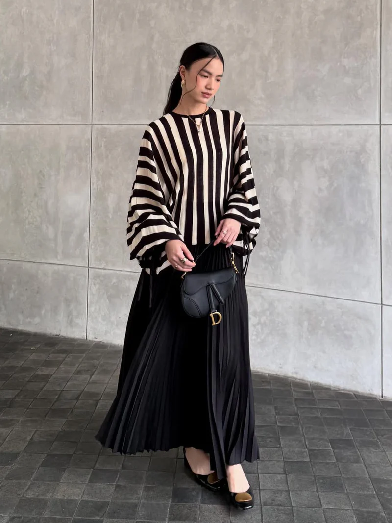 5 Cara Styling Sweater Oversized Agar Tidak Terlihat Terlalu Besar di Badan