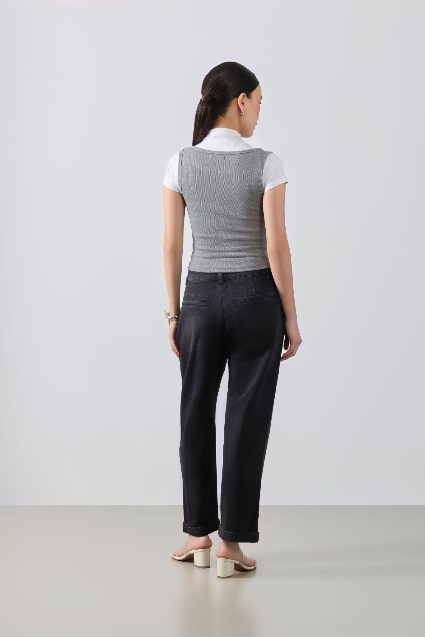 Elara Jeans - Premium Modern Denim