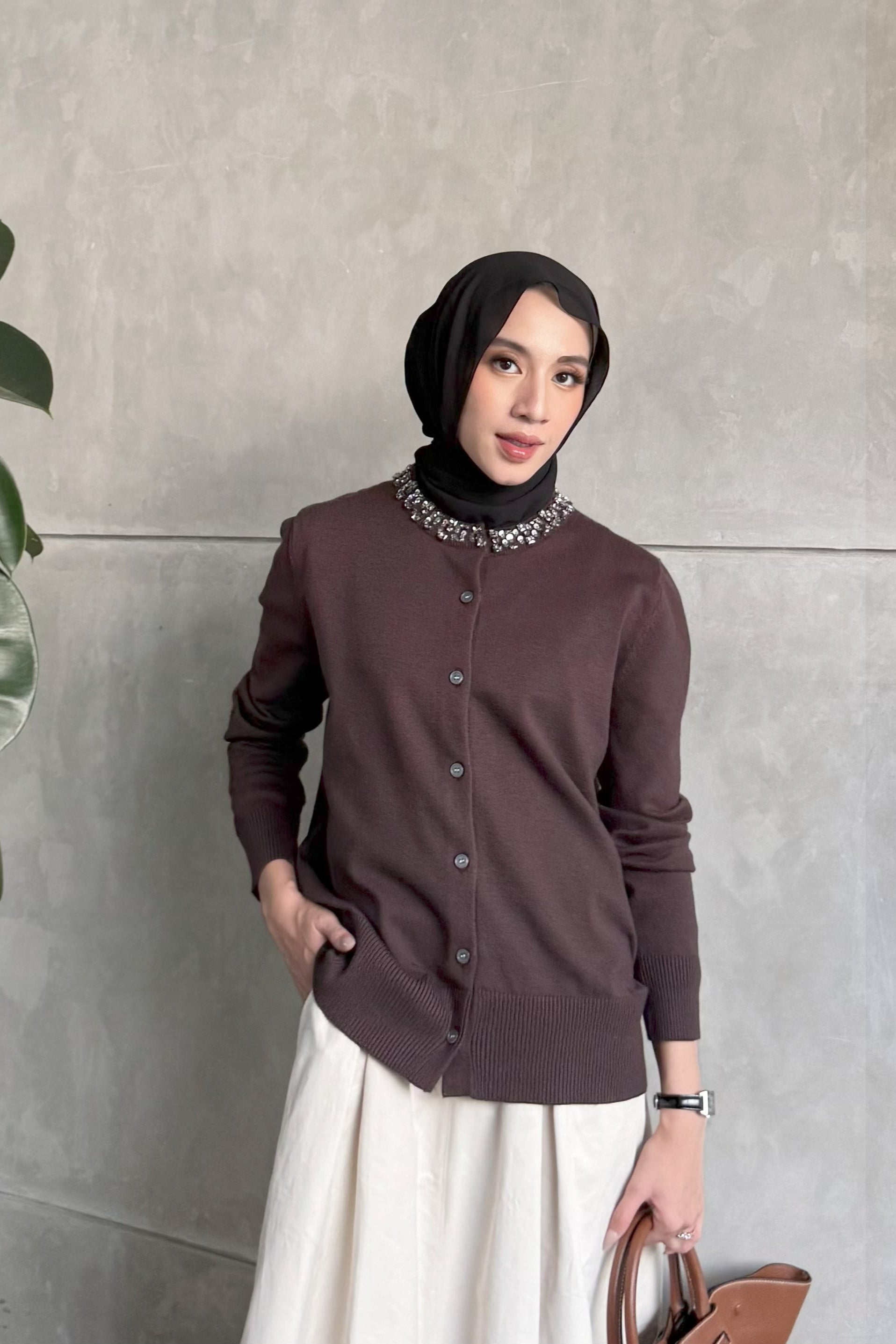 Blink Neck Cardy - Cappucino - Cardigan Stylish & Elegan dengan Aksen Blink