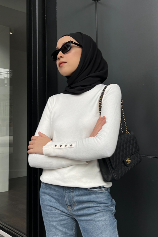 GG Inner Knit - Broken White - Dalaman Atasan Wanita Bahan Rajut - KW0370070