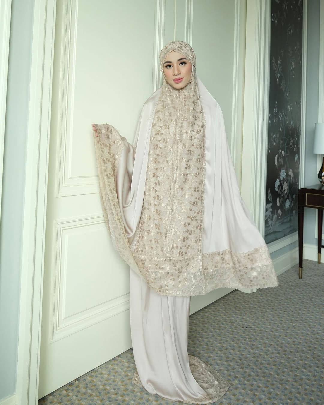 Zahra Mukena - Mocca - Mukena Renda Bahan Armany Silk