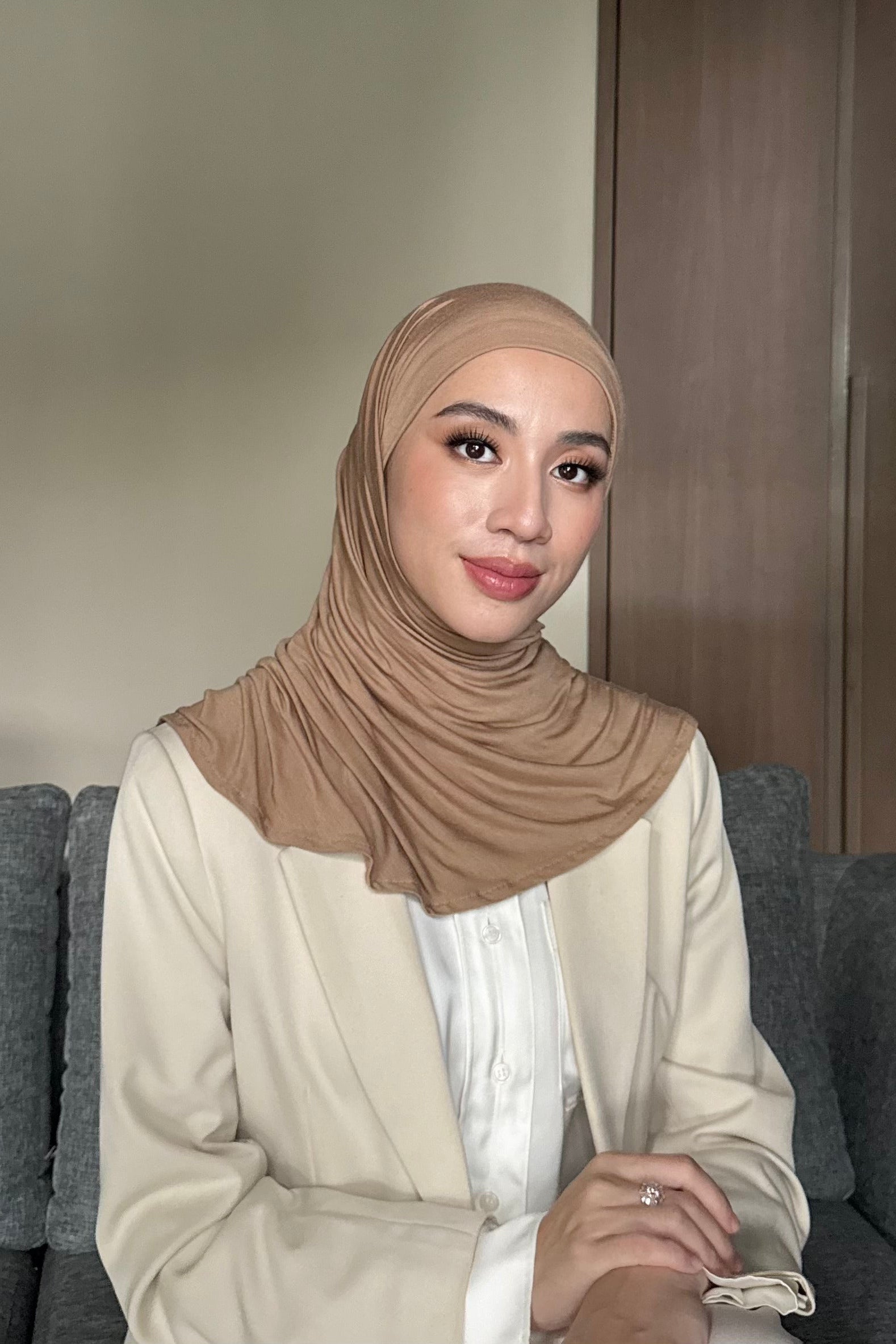 [DEFECT]  GG Inner Square - Hijab Wanita Segi Empat Bahan Tencel Premium