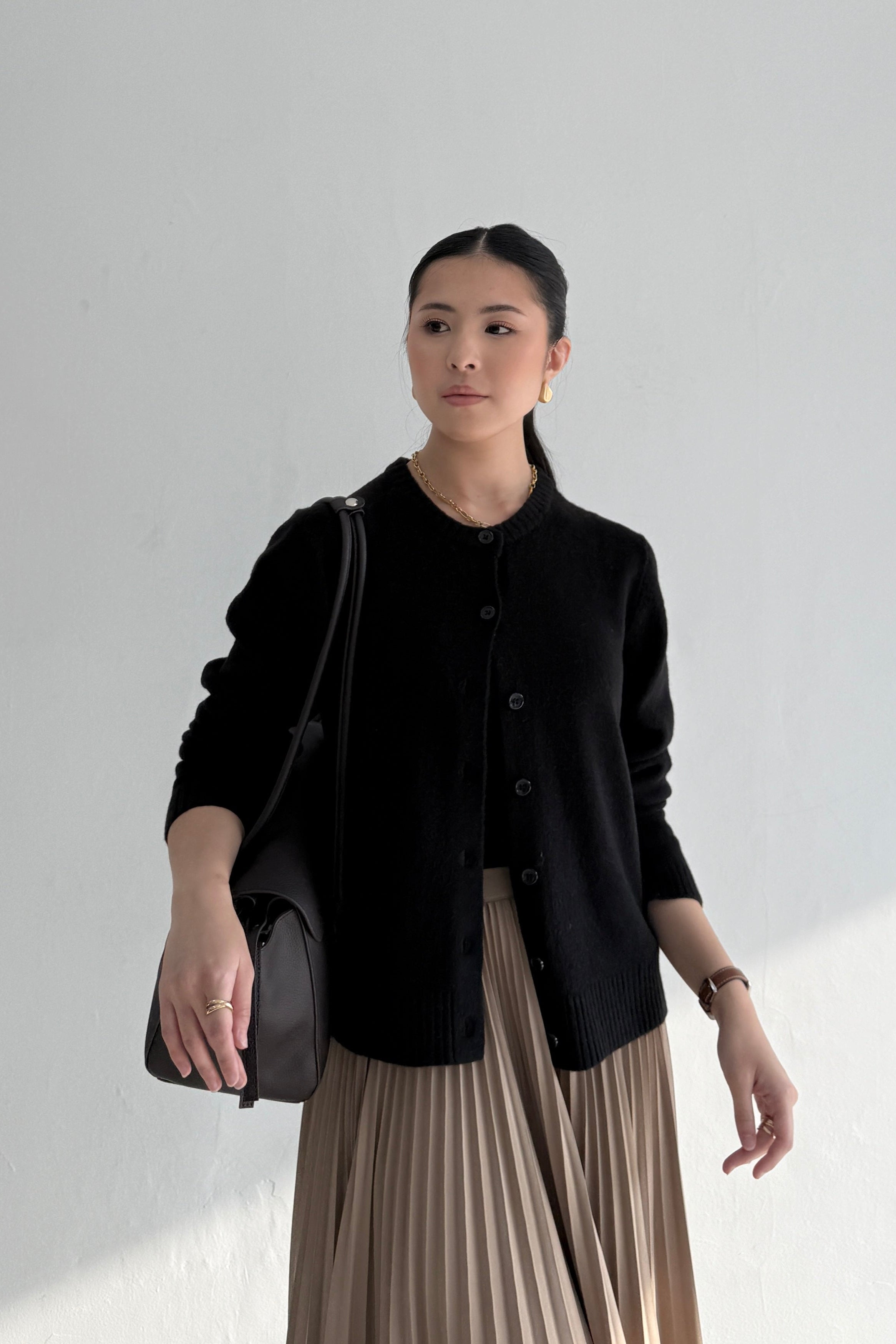 Saint Cardy - Cardigan Wanita Chic Dan Elegant Bahan Wool