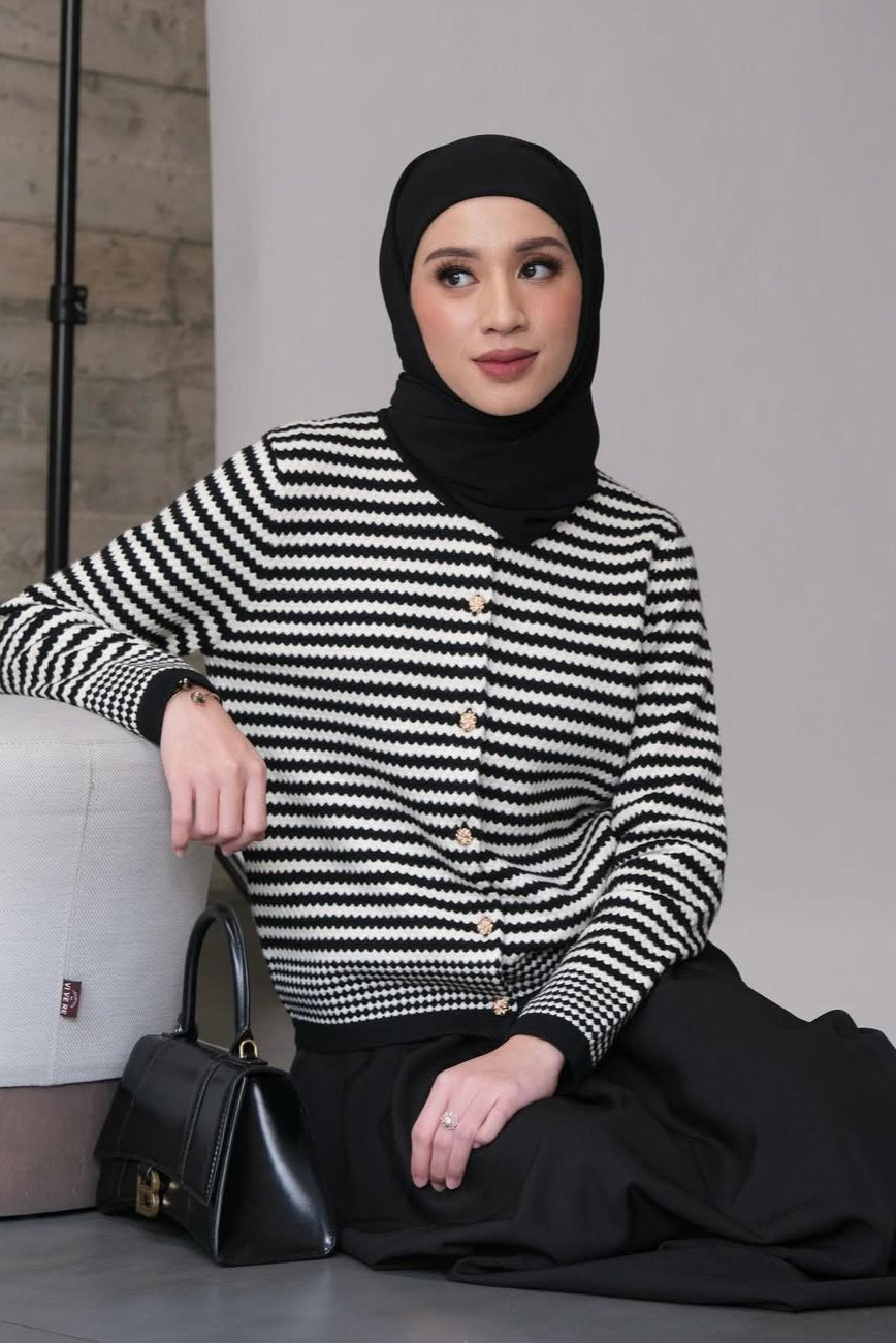 Boony Cardy - Black - Cardigan Knit Wanita Motif Garis - KW2940060