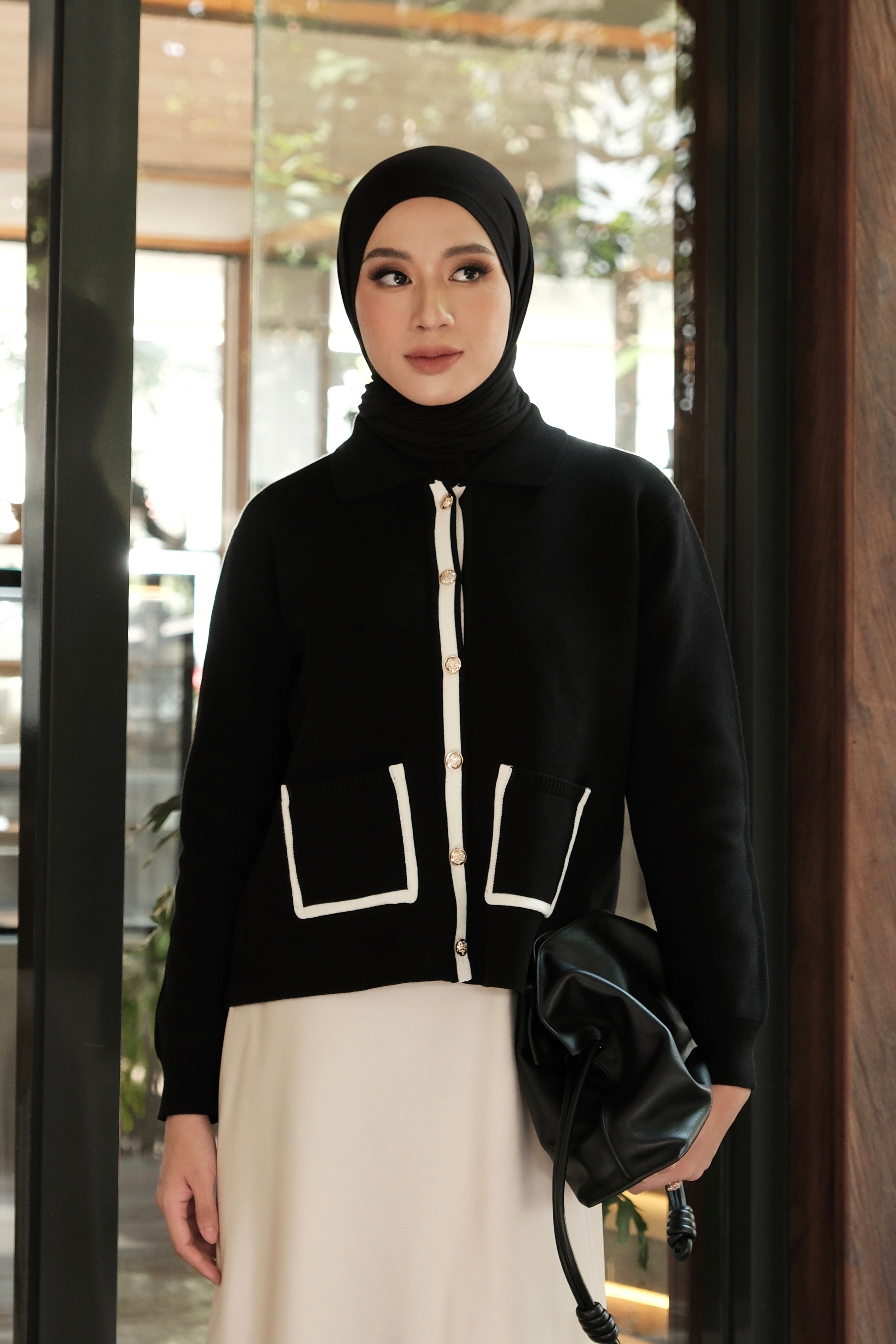 Emma Cardy - Black - Cardigan Berkancing Wanita Bahan Knit Aksen Garis