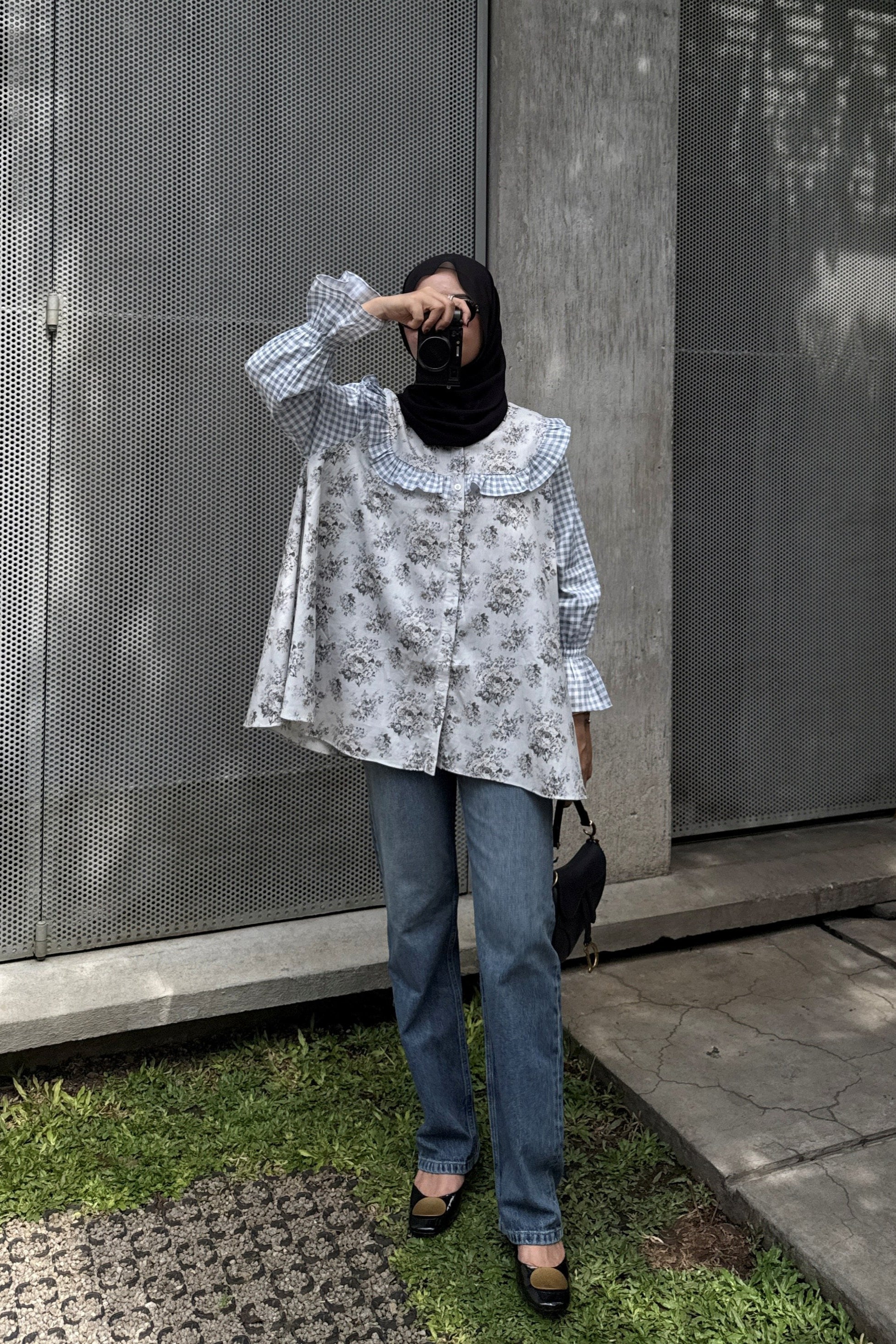 Allysia Blouse - Blouse Motif Bunga Lengan Panjang GONEGANI X KAIA ATELIER