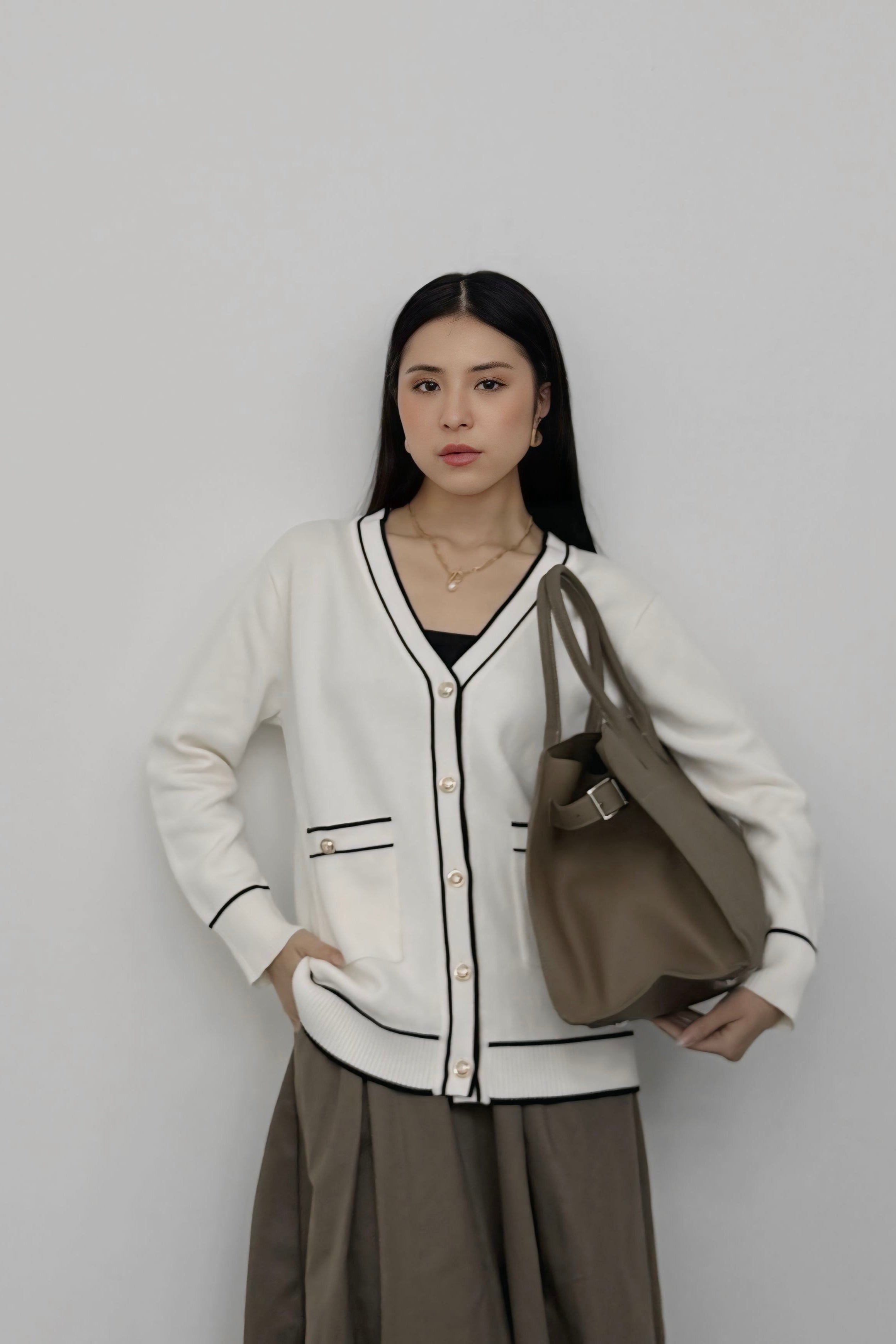 Chloe Cardy - Cardigan Rajut Wanita  Polos Bahan Knit Premium