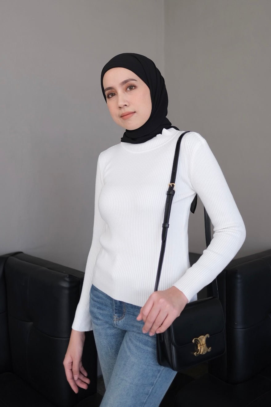 [DEFECT] - Inner Knit Plain - Broken White - Dalaman Atasan Wanita Bahan Rajut